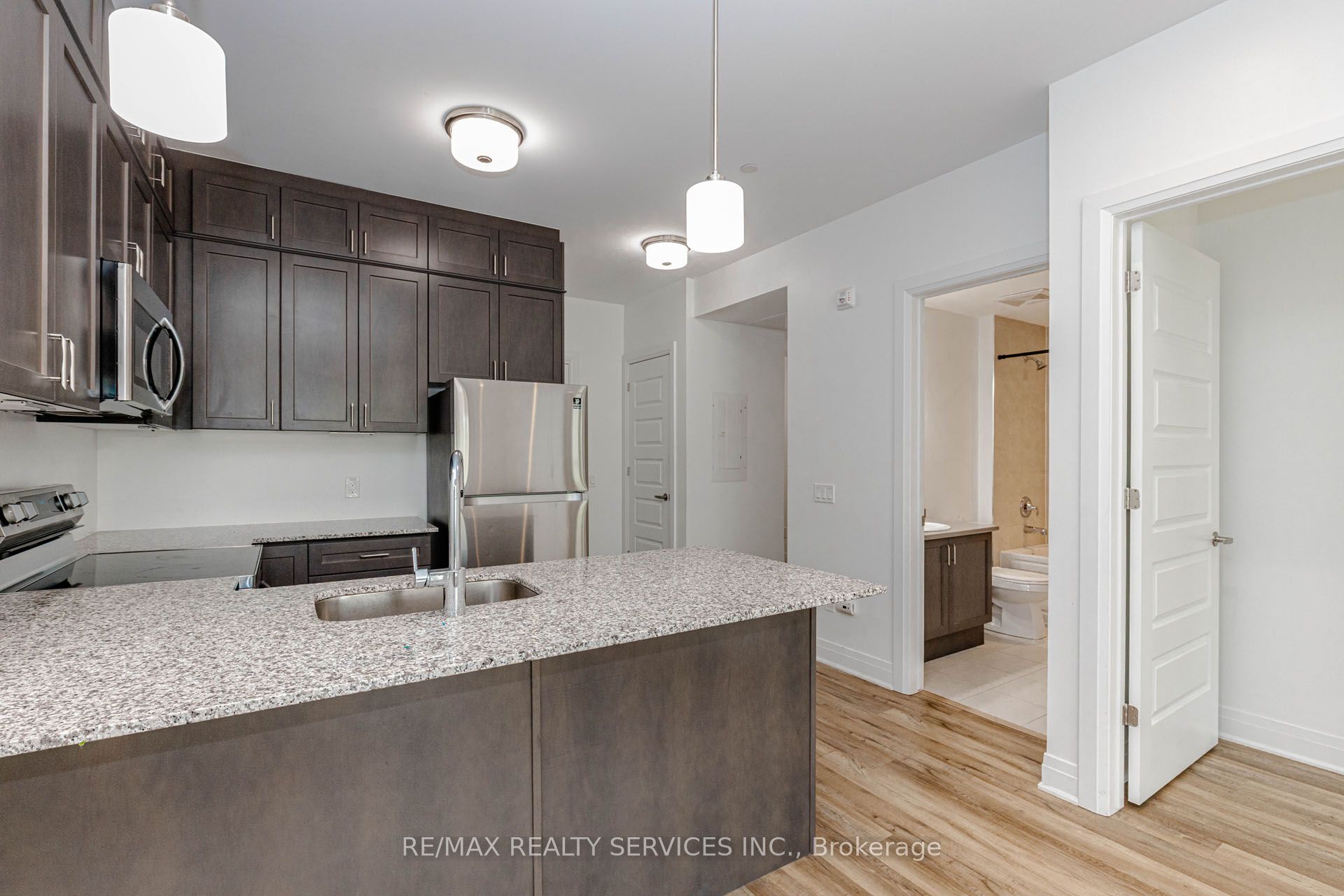 95 Dundas Street W 101 Property Photo 20