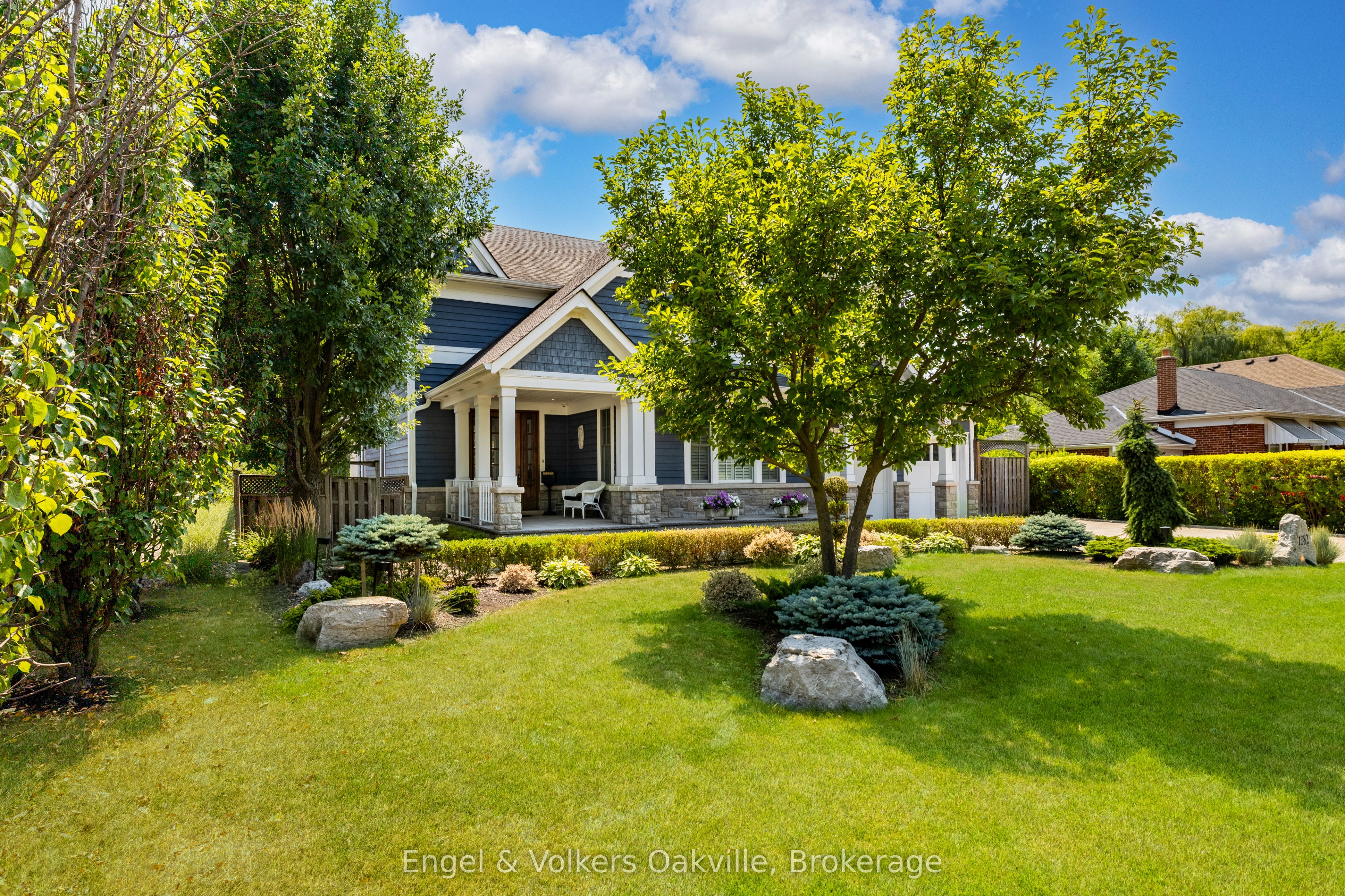 1182 Streambank Drive Property Photo 3