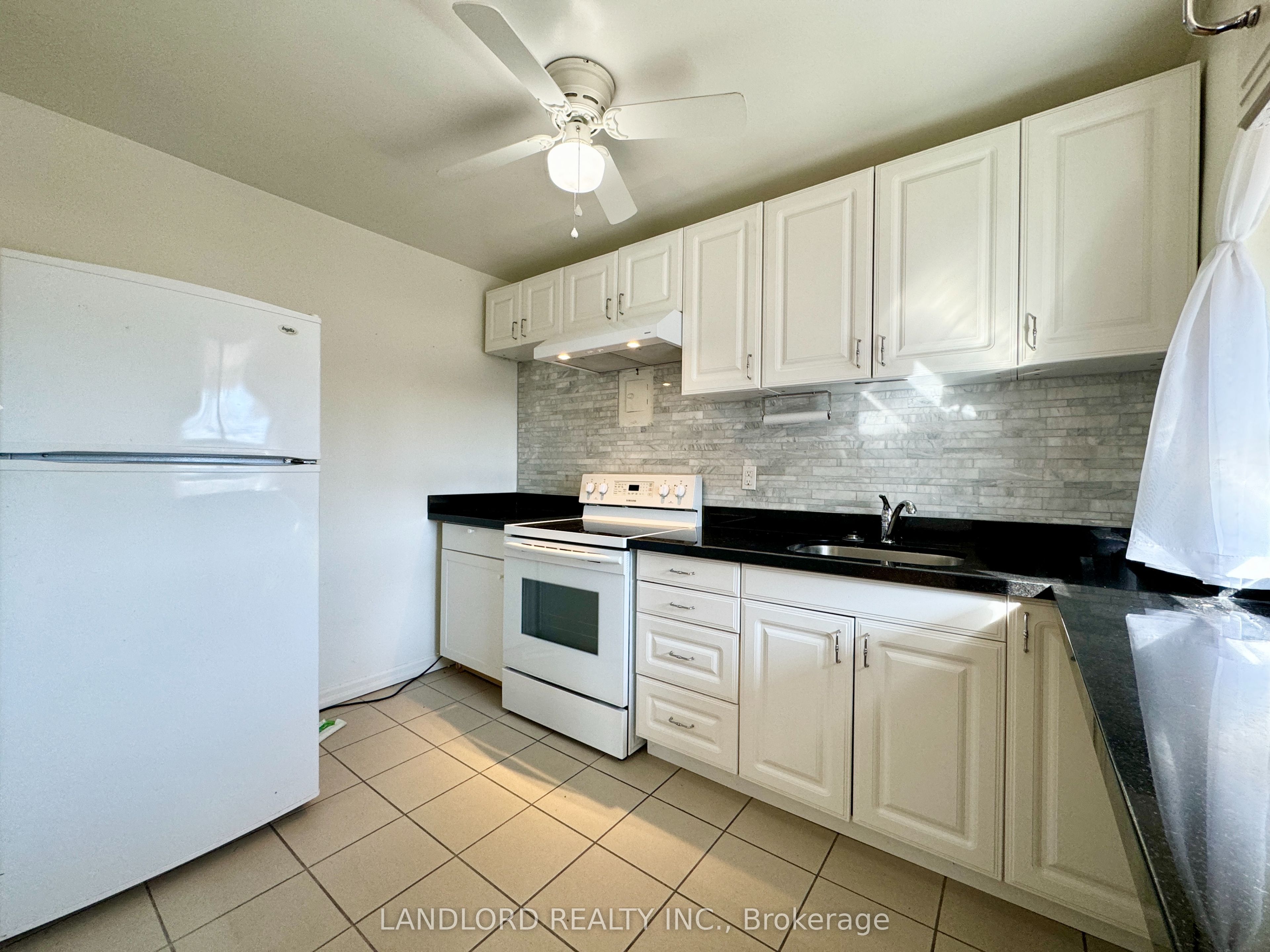 2696 Lake Shore Boulevard W 5 Property Photo 1