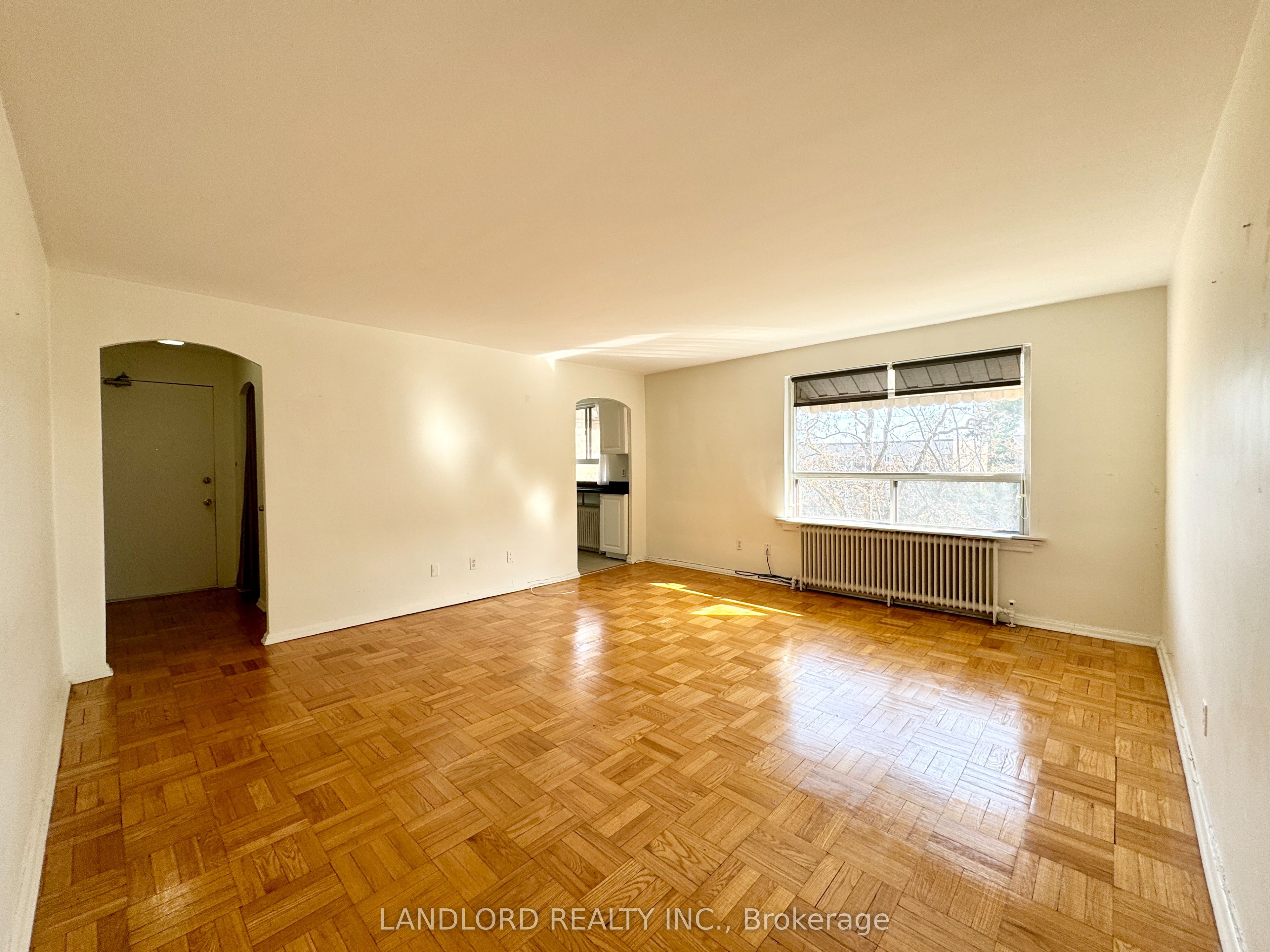 2696 Lake Shore Boulevard W 5 Property Photo 5