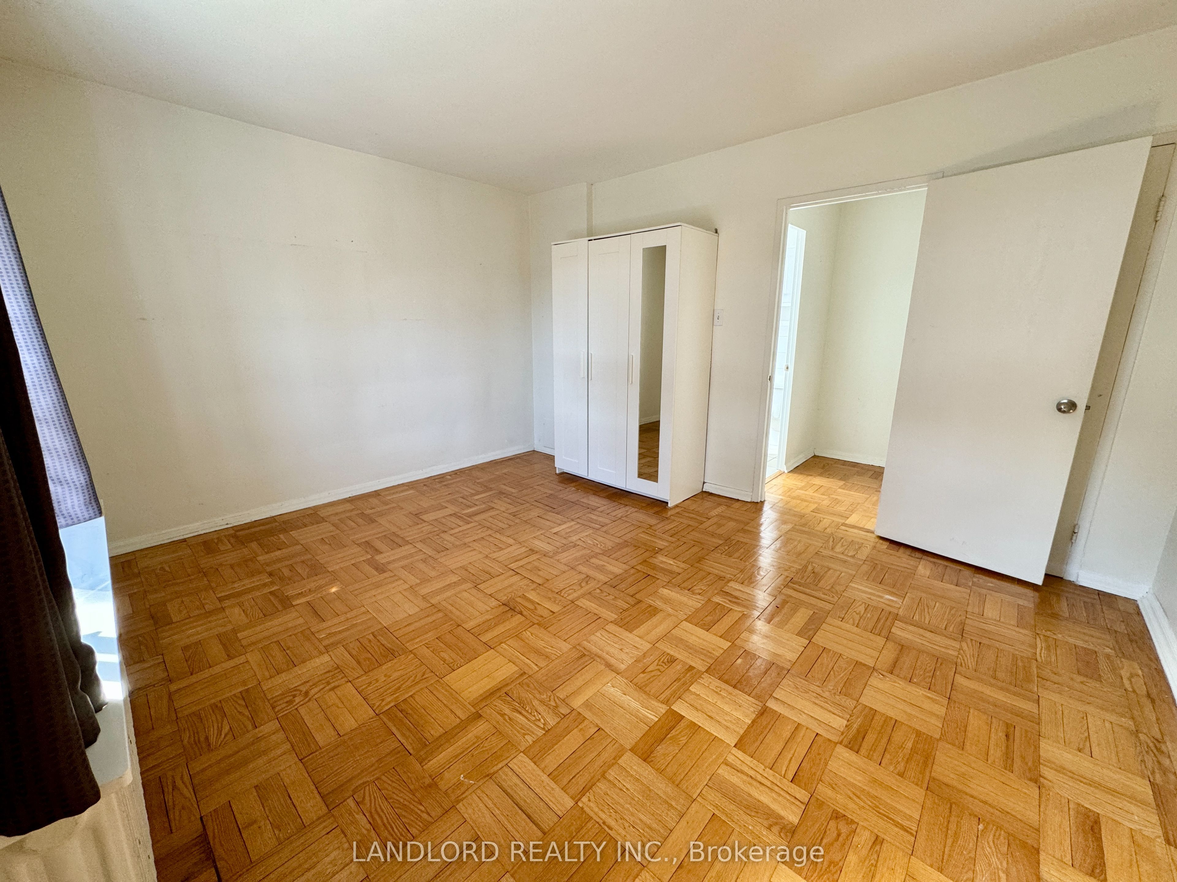 2696 Lake Shore Boulevard W 5 Property Photo 11