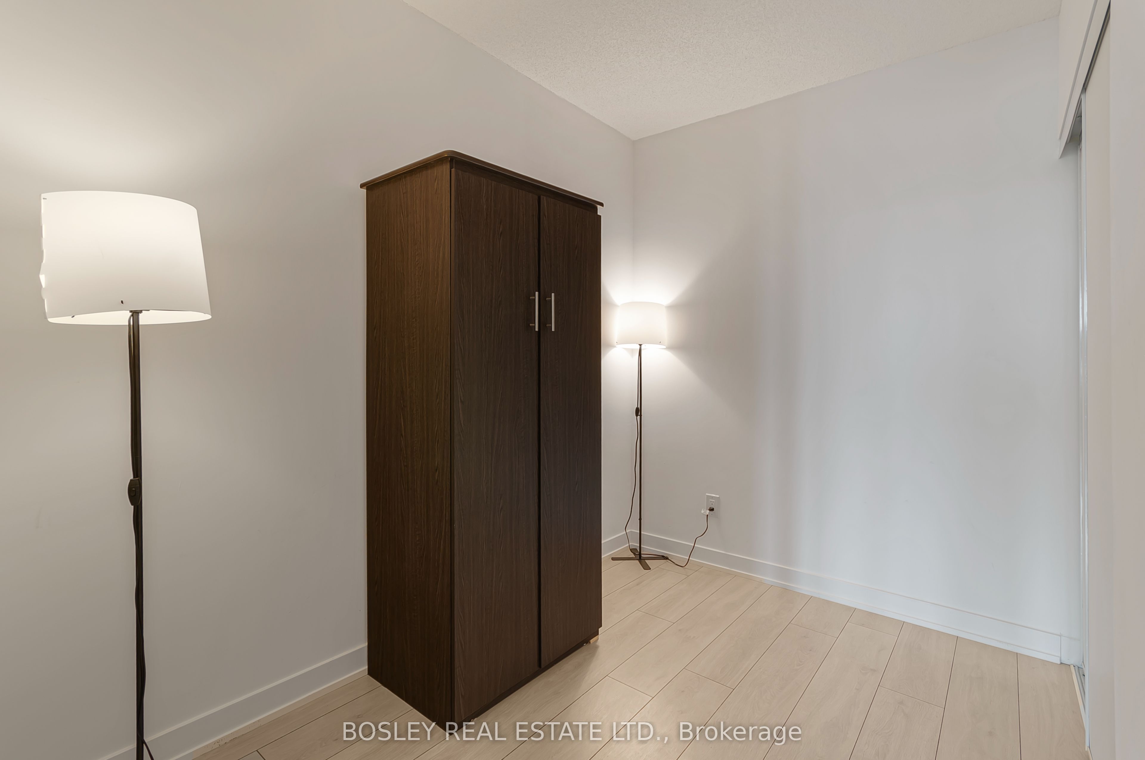 3200 Dakota Common B - 315 Property Photo 15