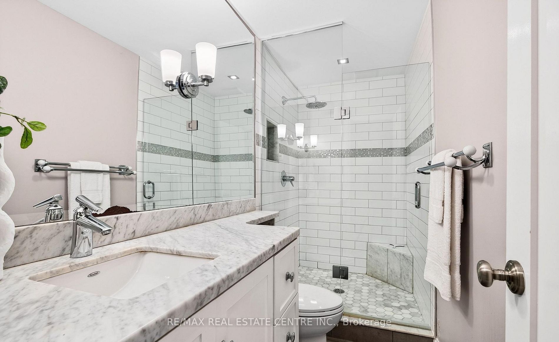 582 Cedar Avenue Property Photo 15