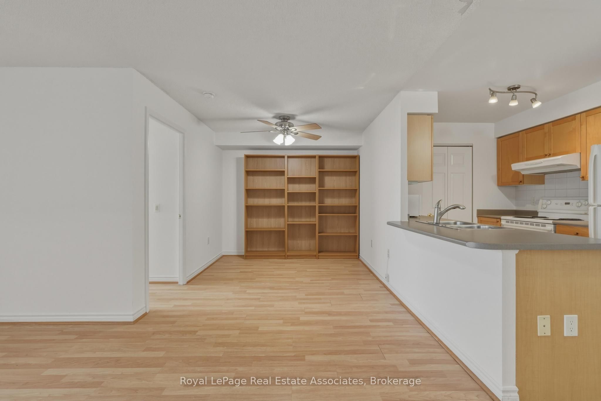 55 Strathaven Drive 1202 Property Photo 13