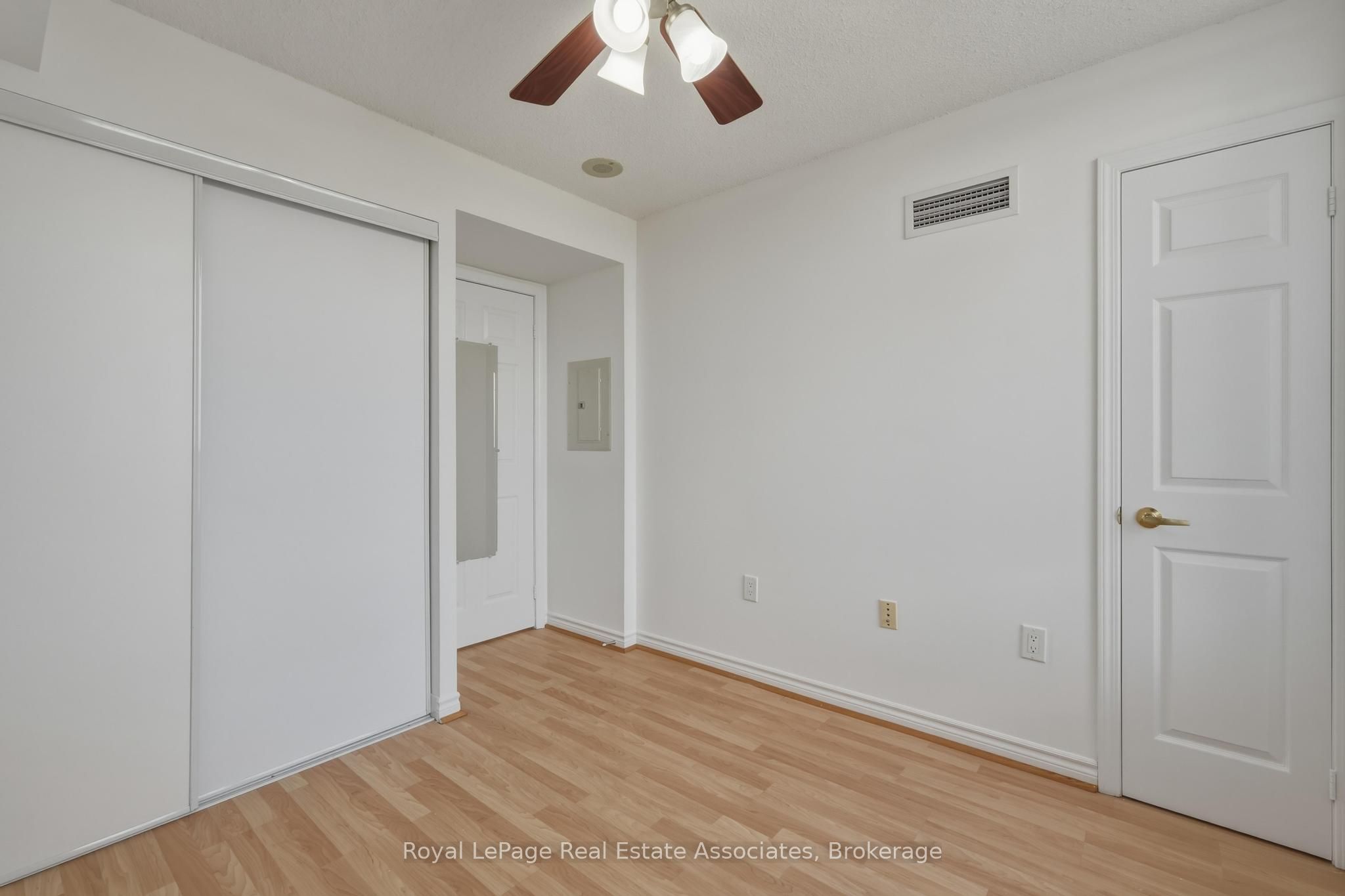 55 Strathaven Drive 1202 Property Photo 18