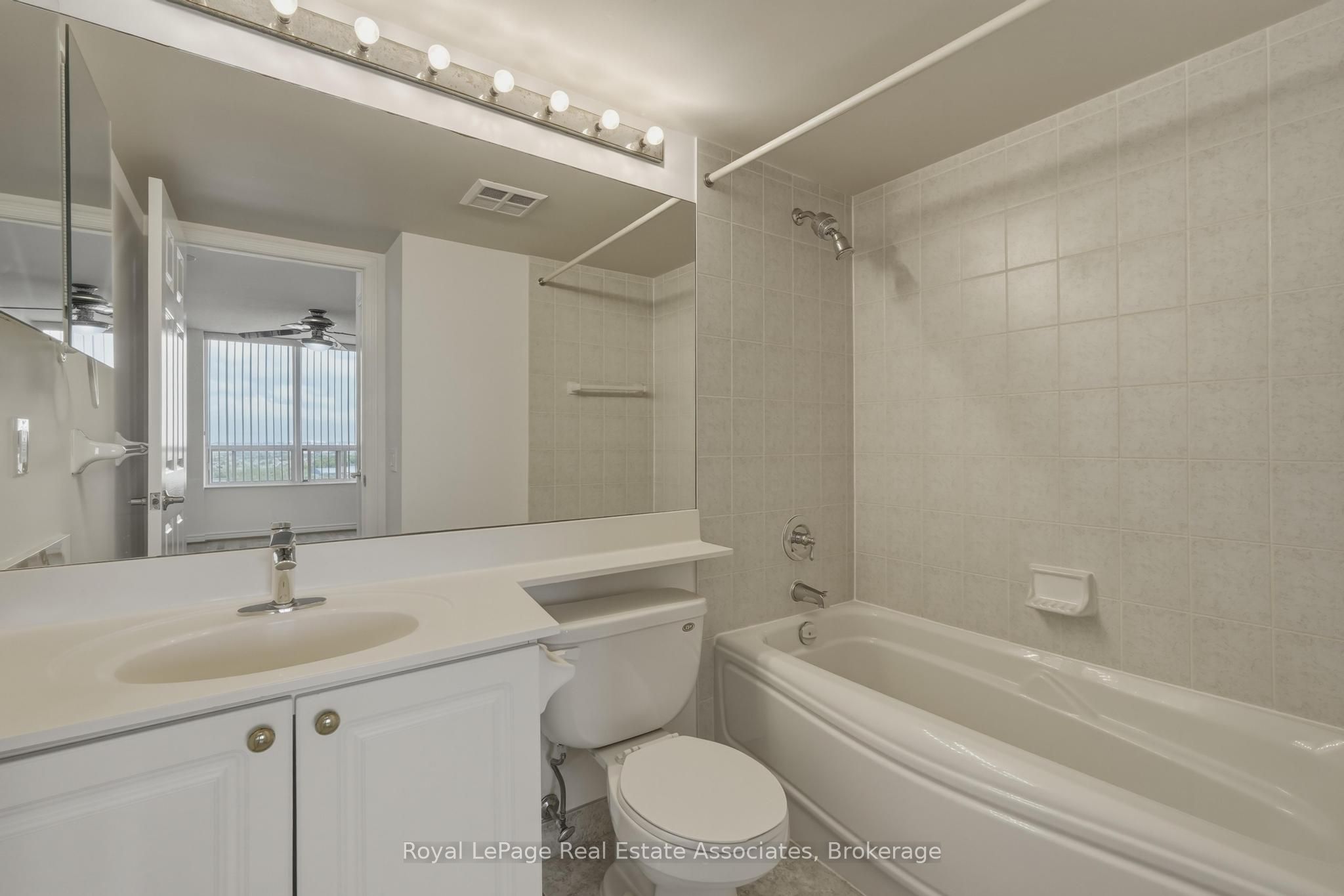 55 Strathaven Drive 1202 Property Photo 25