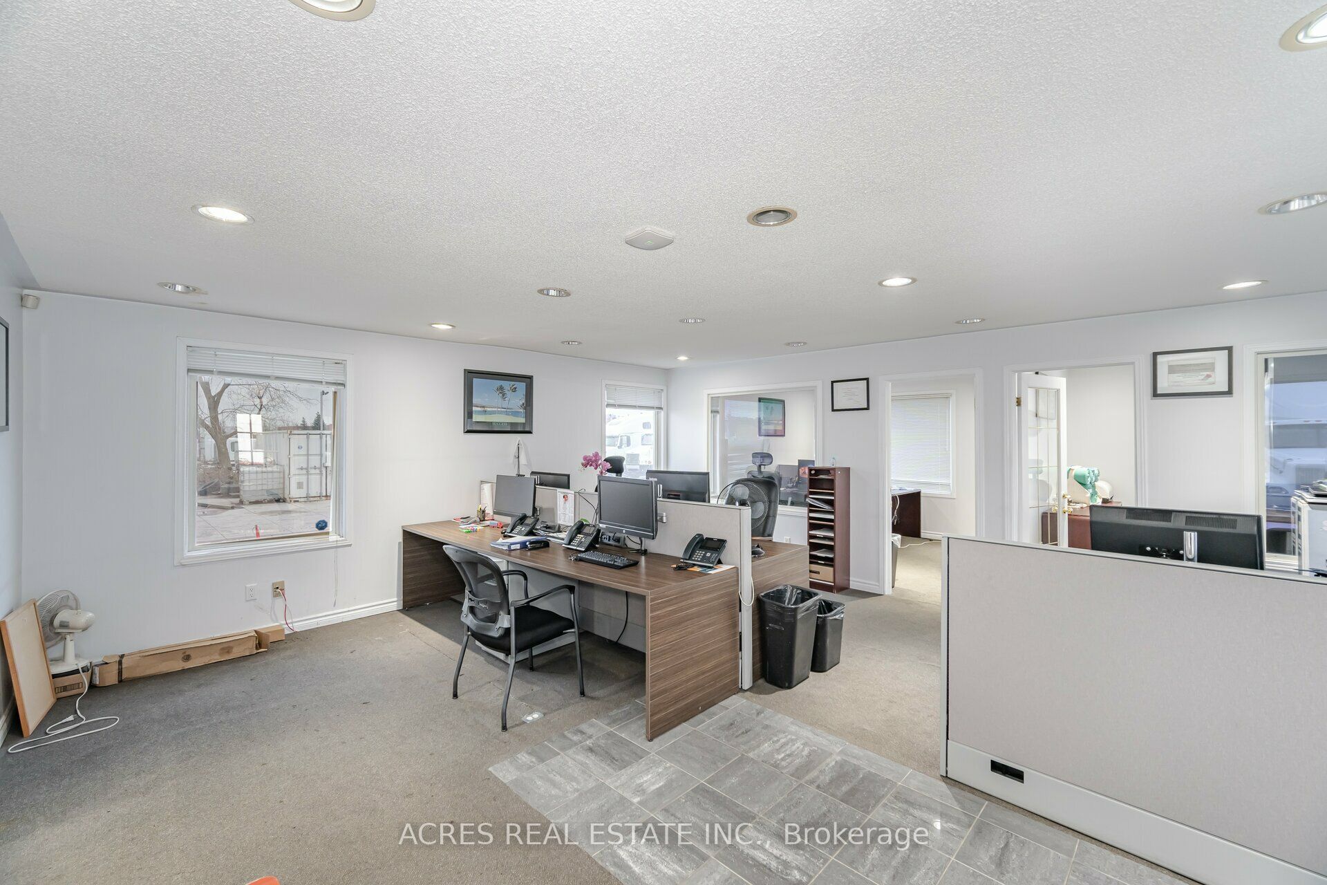 140-160 Derry Road E Property Photo 16