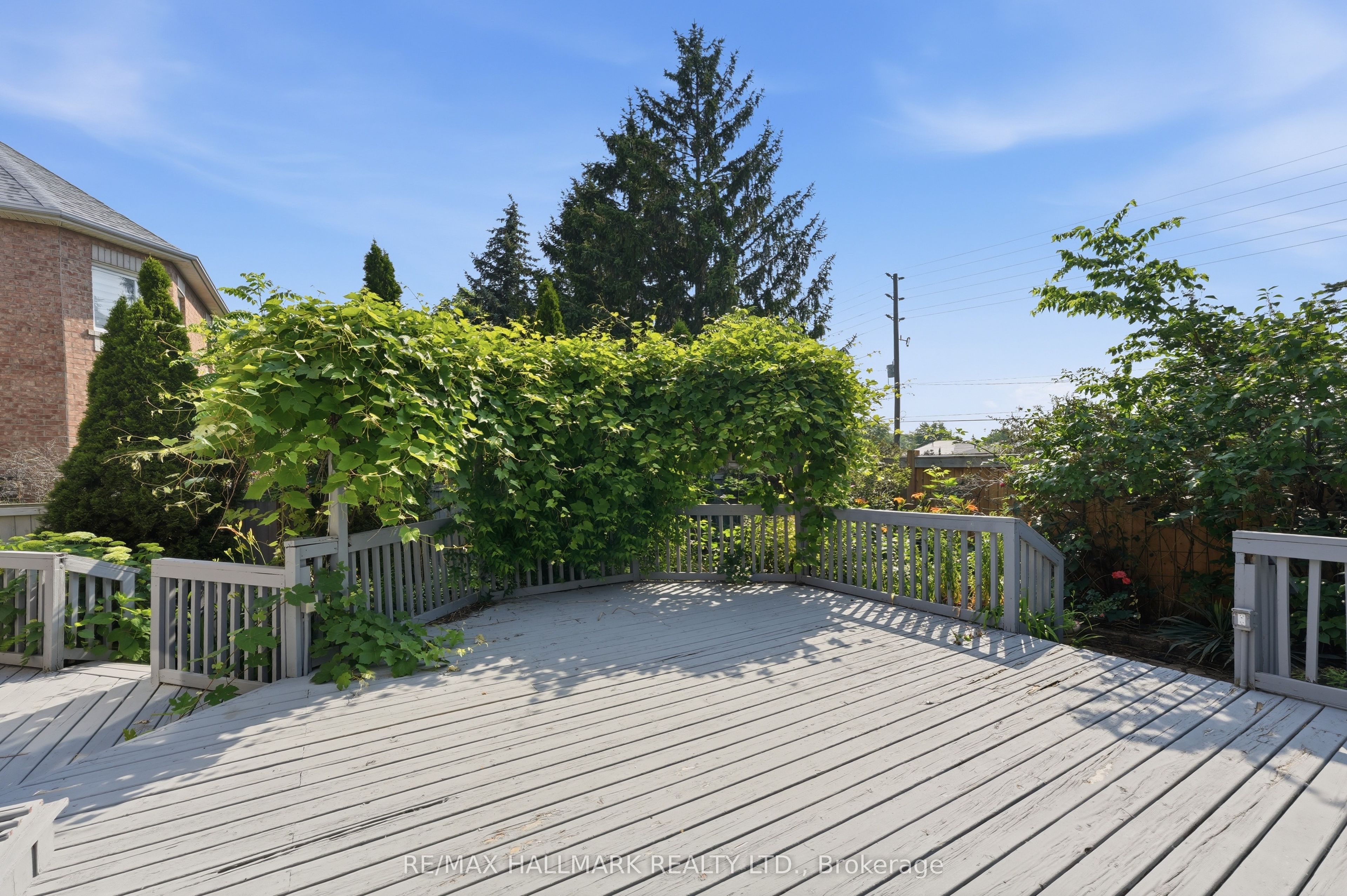 2013 Rosemount Crescent Property Photo 42