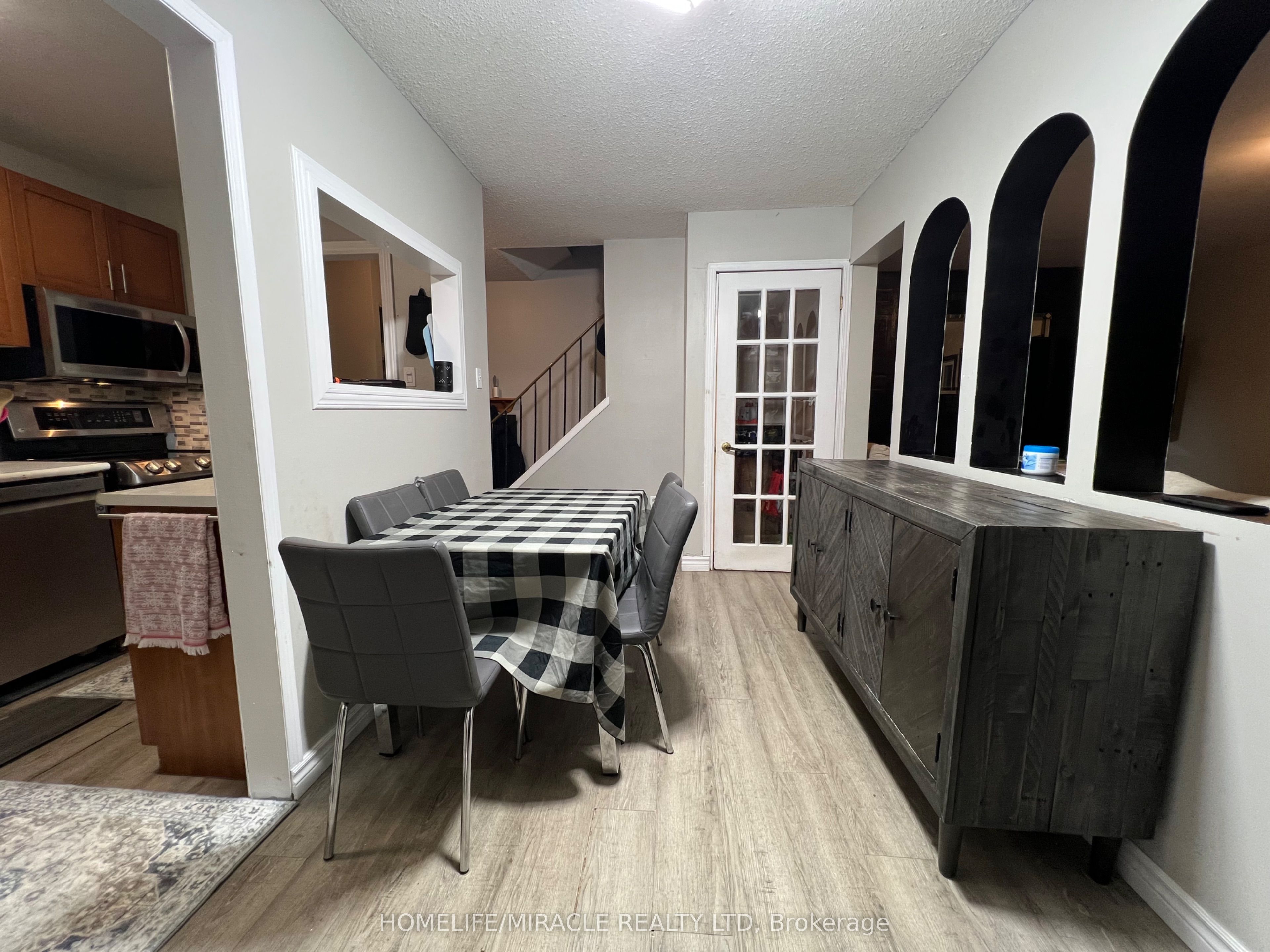 5 Glencairn Square Property Photo 4