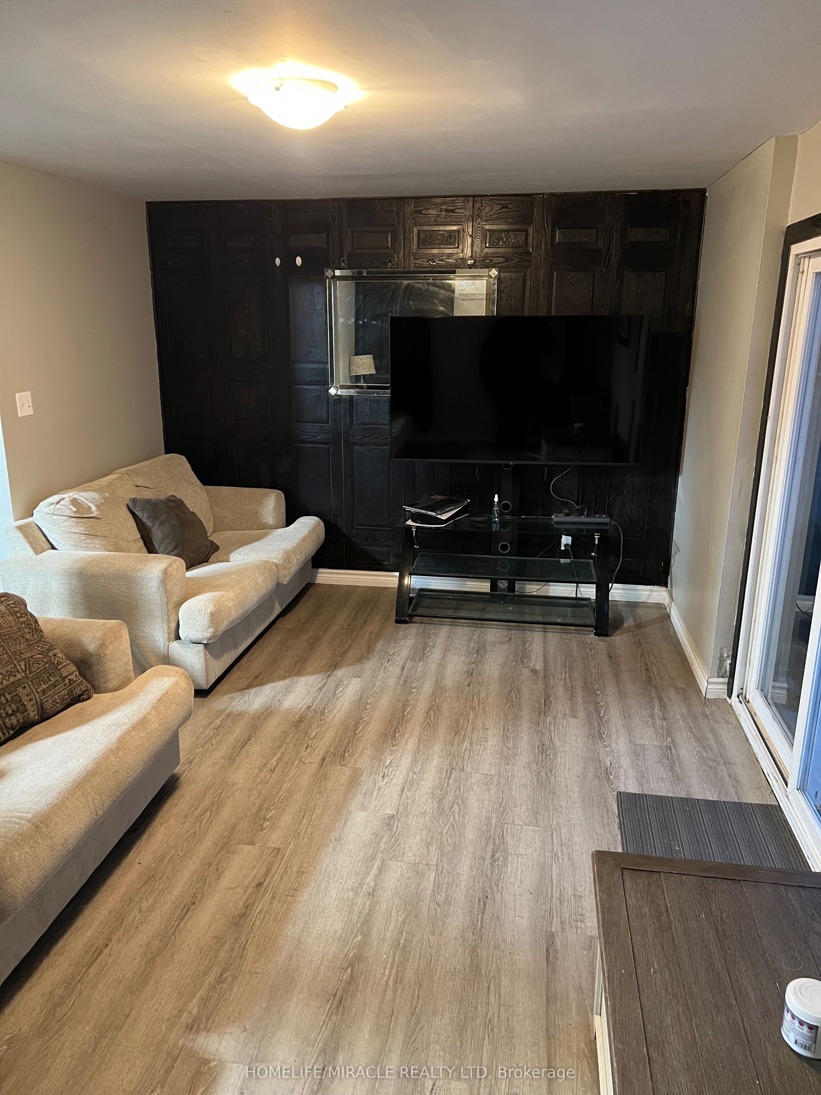 5 Glencairn Square Property Photo 6