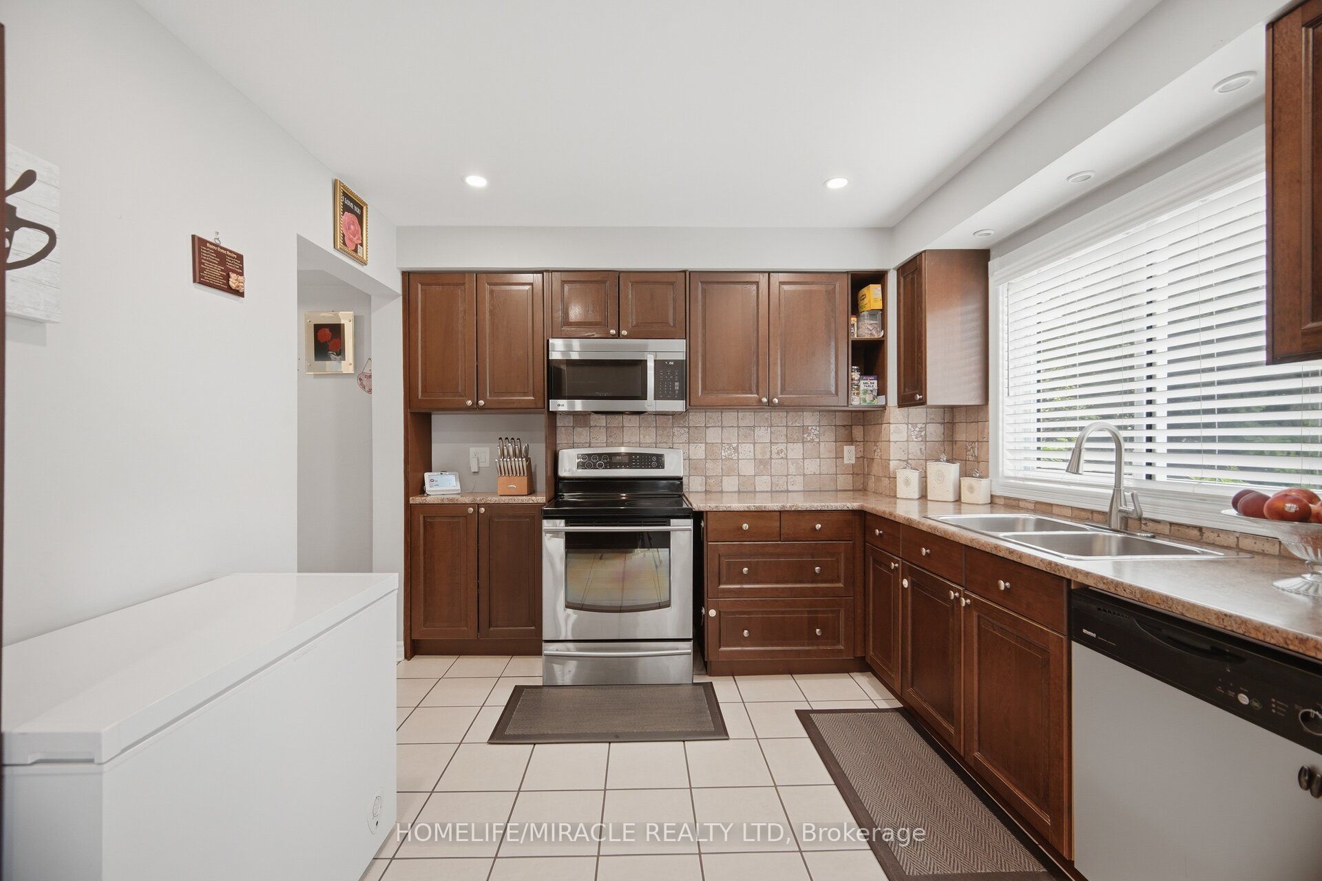 113 Fanshawe Drive Property Photo 15