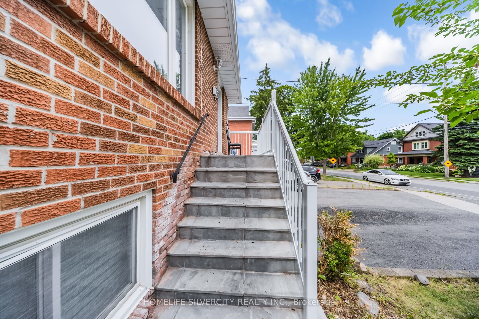 62 Rosedale Avenue W Property Photo 6