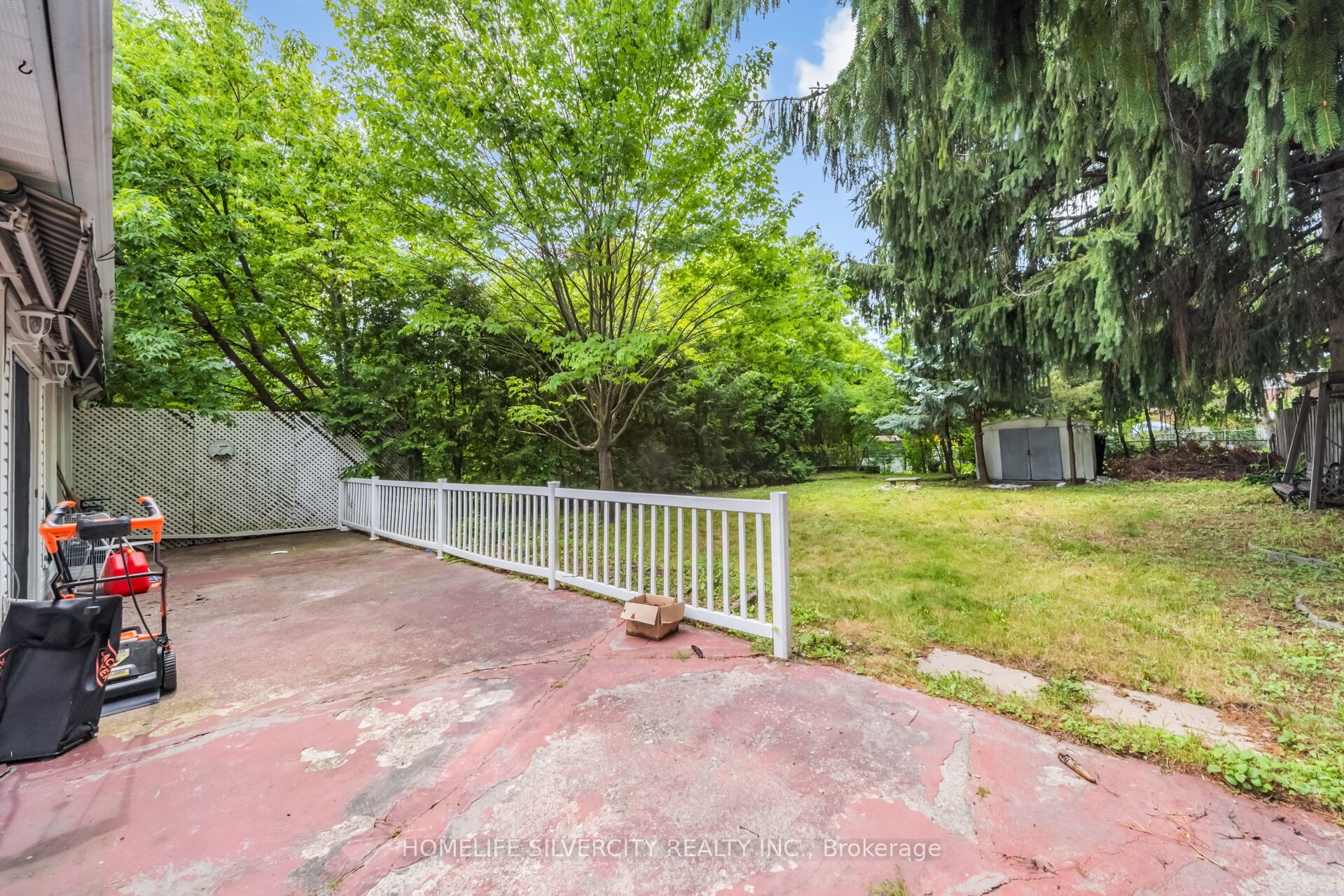 62 Rosedale Avenue W Property Photo 47