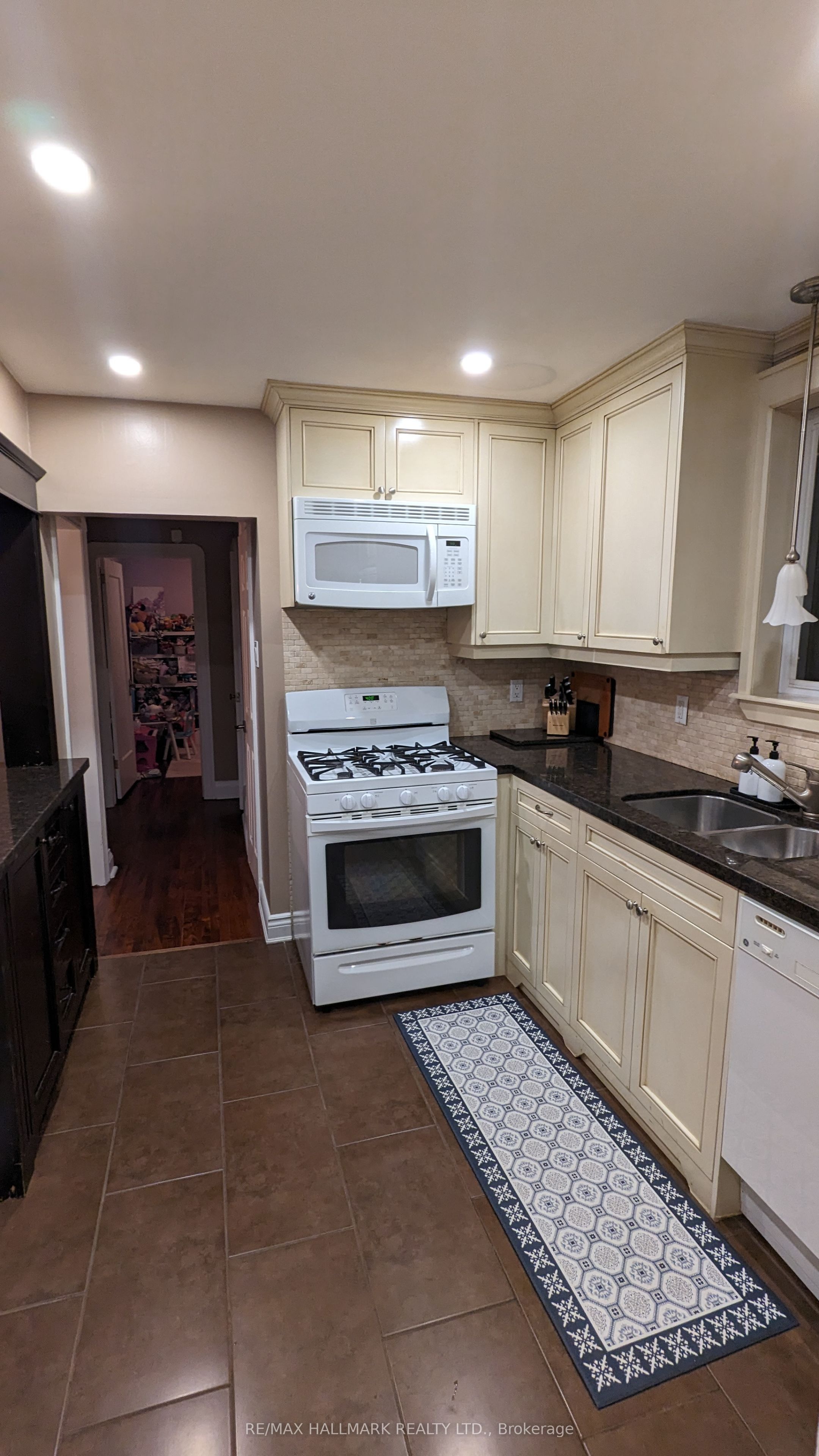 342 Whitmore Avenue Property Photo 4