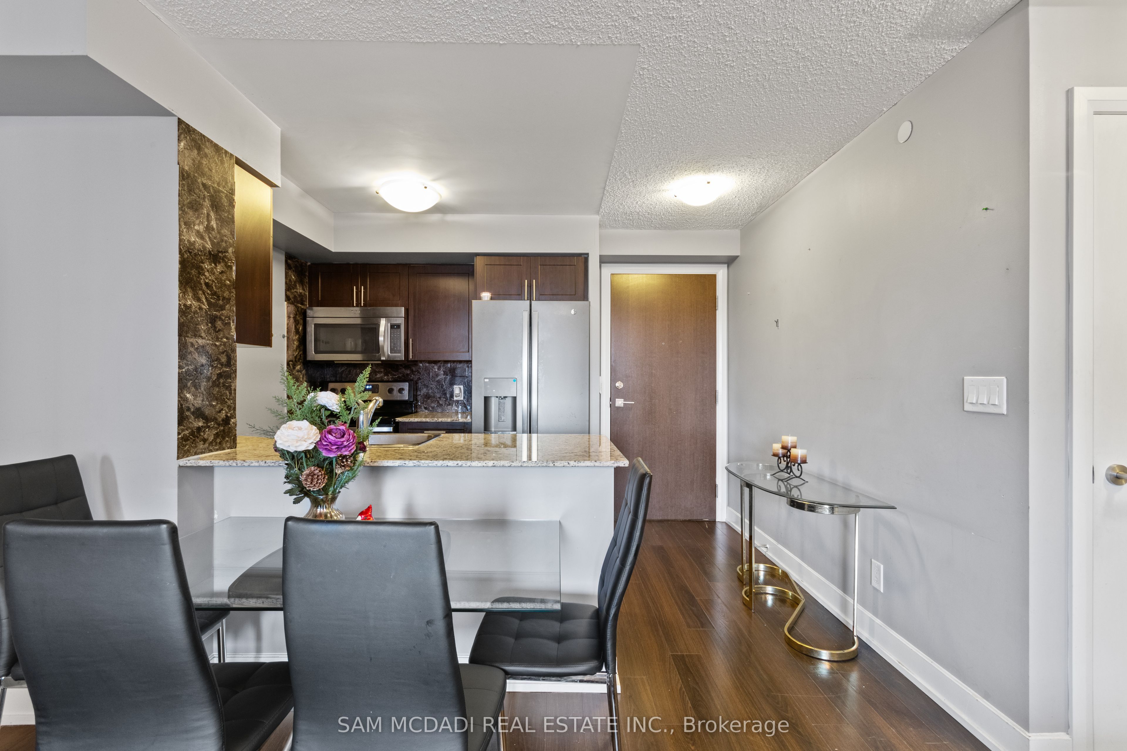 2 Eva Road 630 Property Photo 6