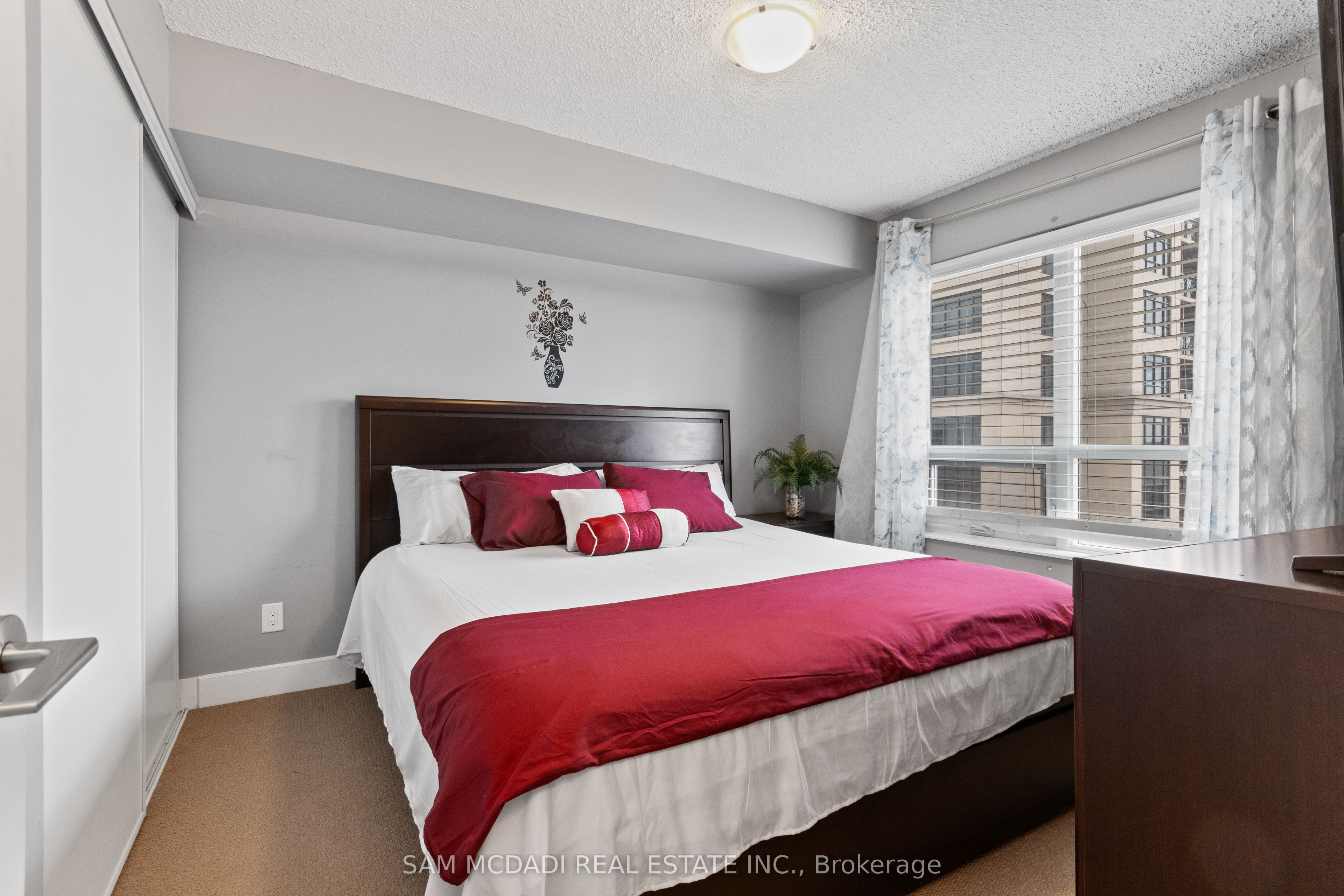 2 Eva Road 630 Property Photo 11