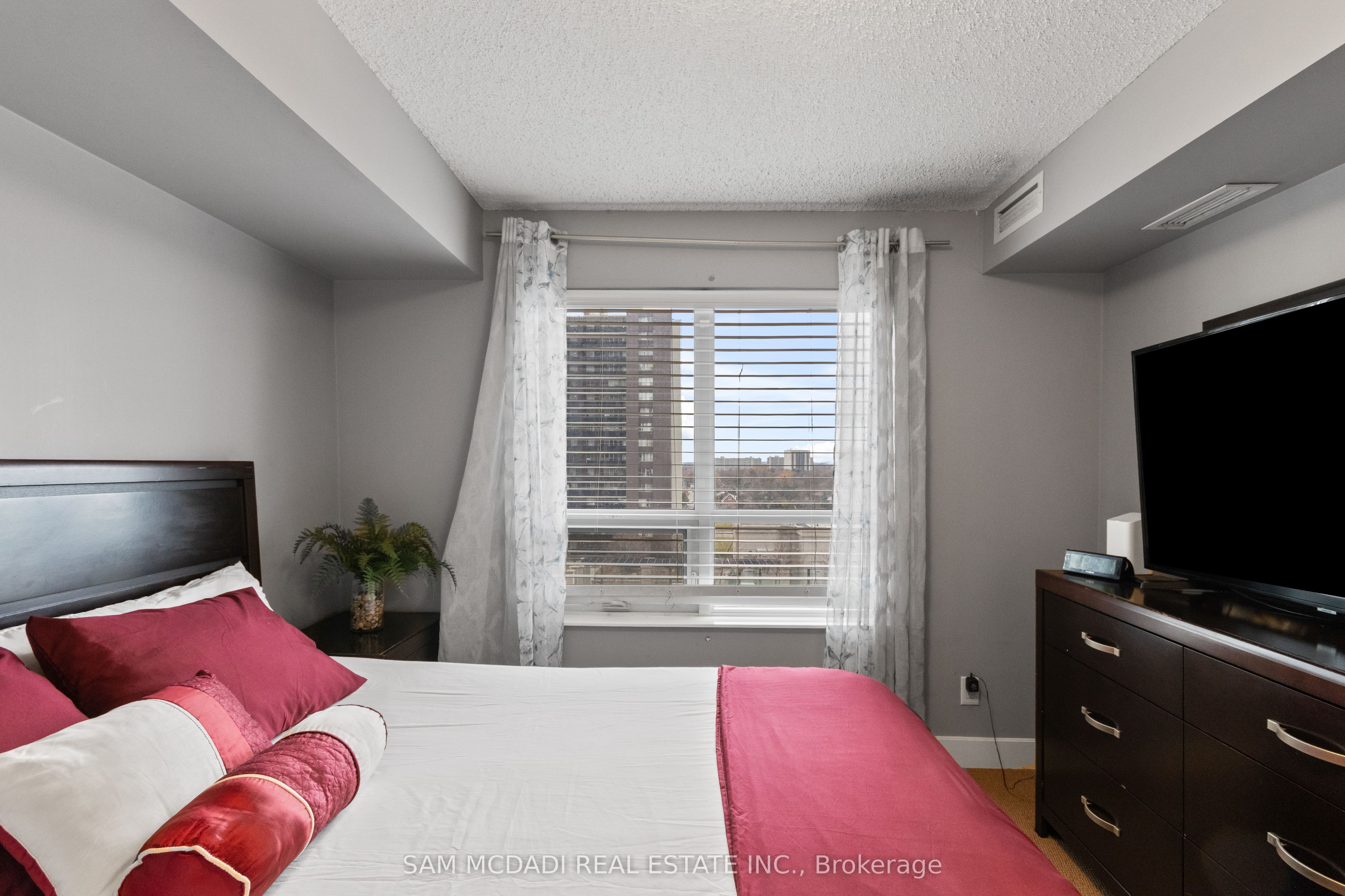2 Eva Road 630 Property Photo 12