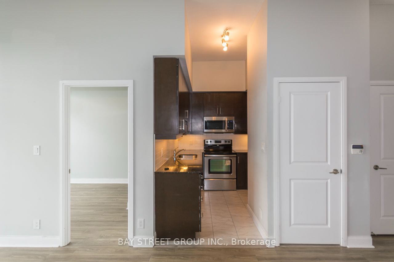 60 Absolute Avenue 5006 Property Photo 3