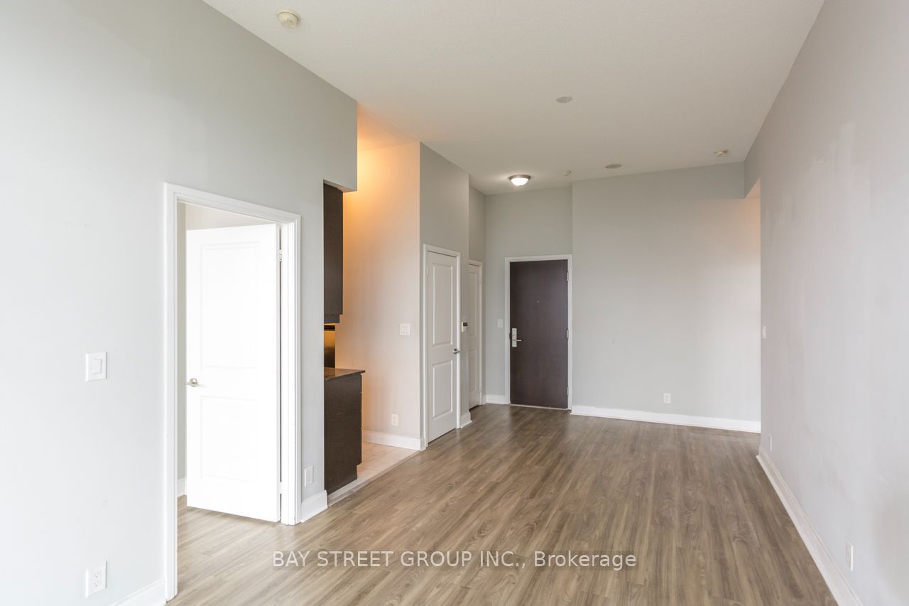 60 Absolute Avenue 5006 Property Photo 4