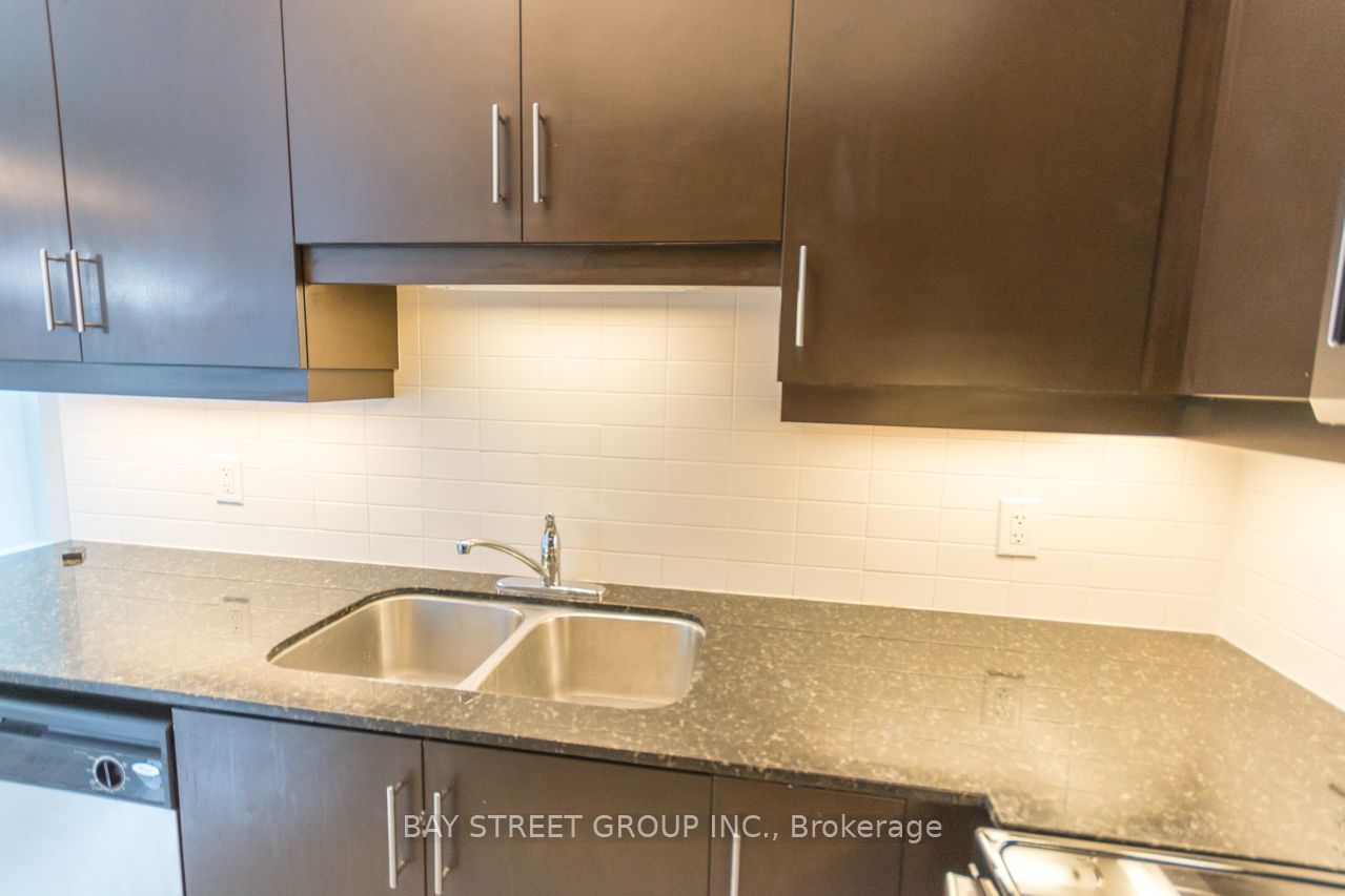 60 Absolute Avenue 5006 Property Photo 7