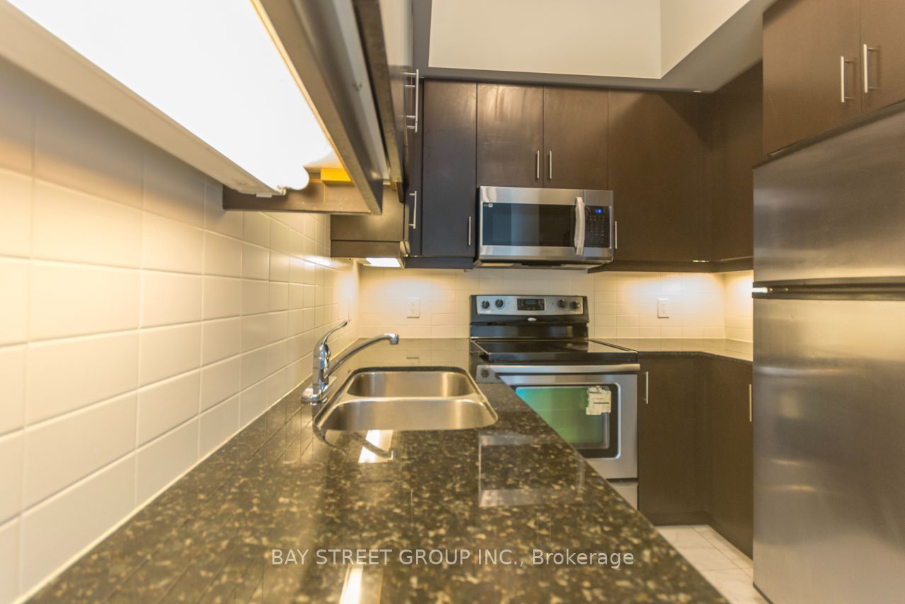 60 Absolute Avenue 5006 Property Photo 8