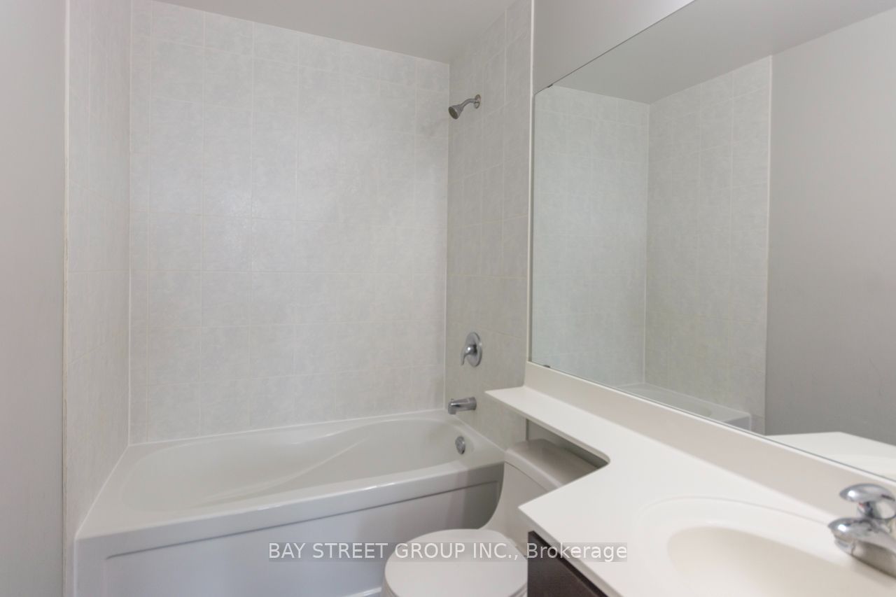 60 Absolute Avenue 5006 Property Photo 13