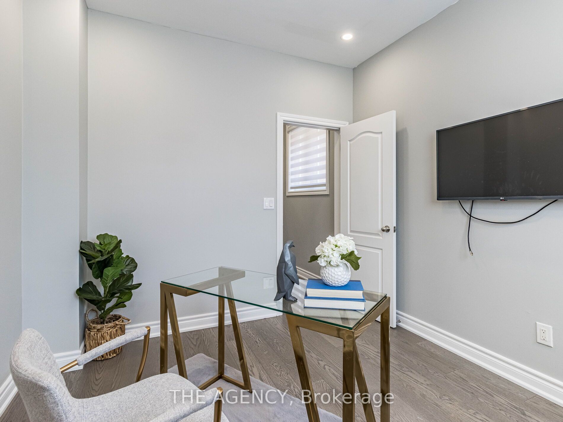 612 Serafini Crescent Property Photo 17
