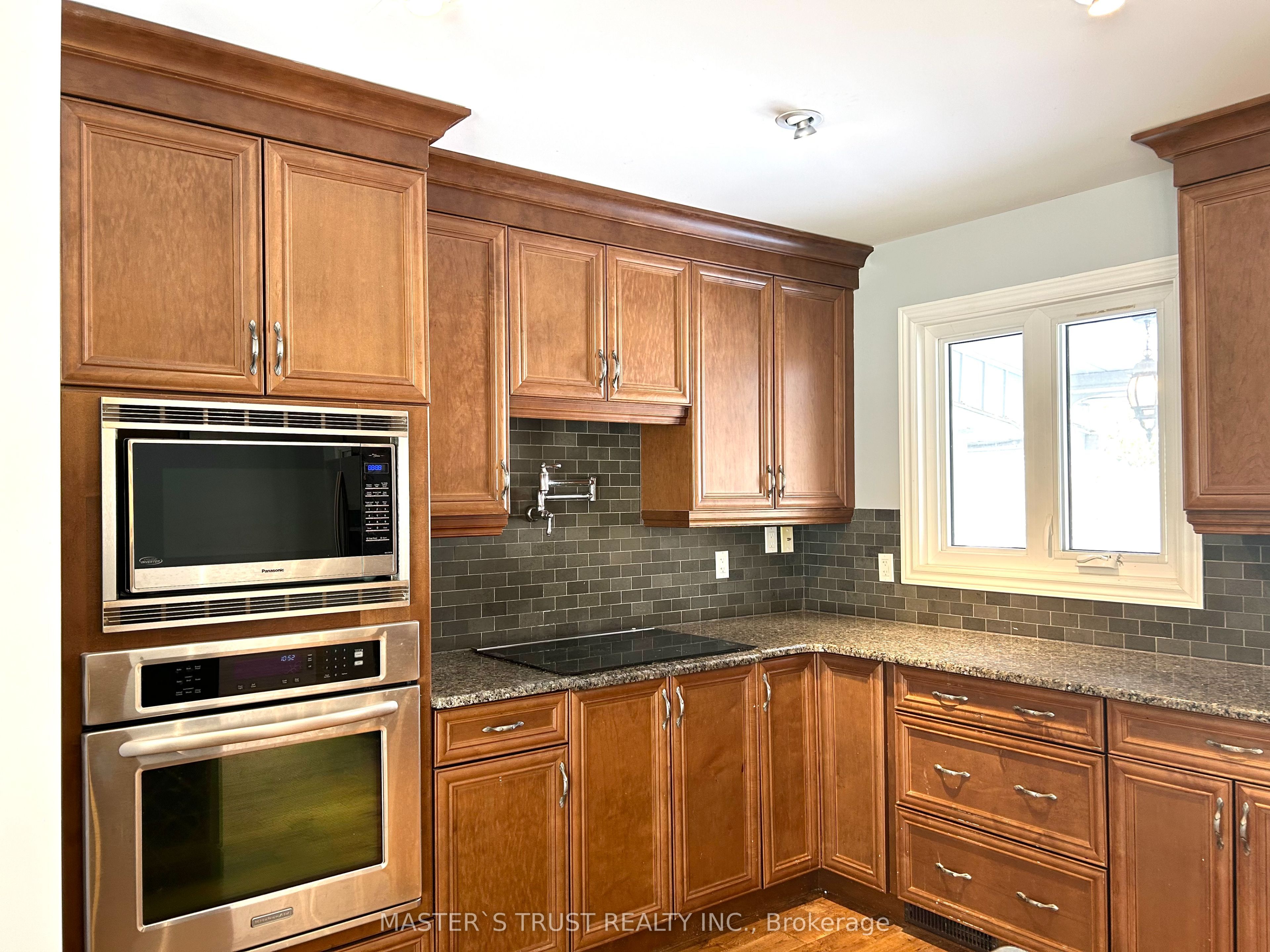 5183 Cherryhill Crescent Property Photo 12