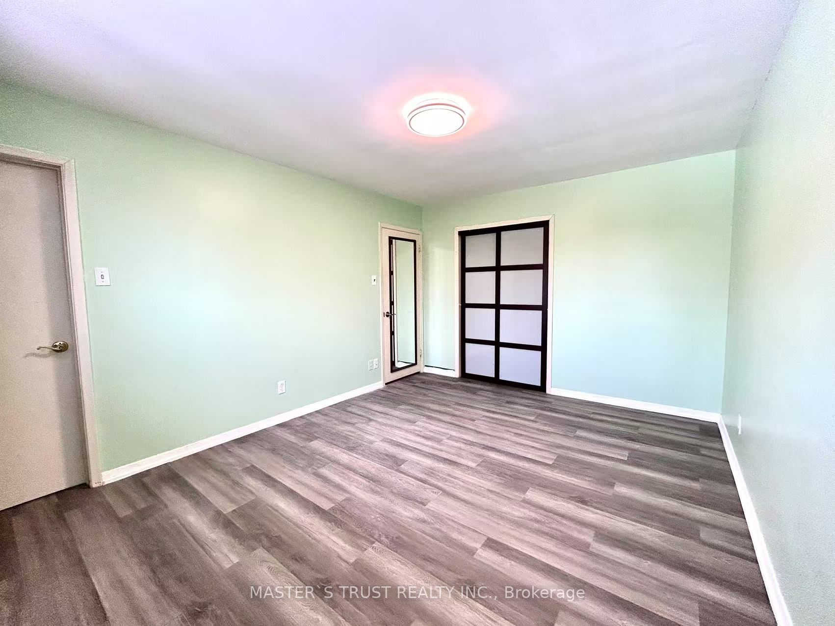 5183 Cherryhill Crescent Property Photo 16