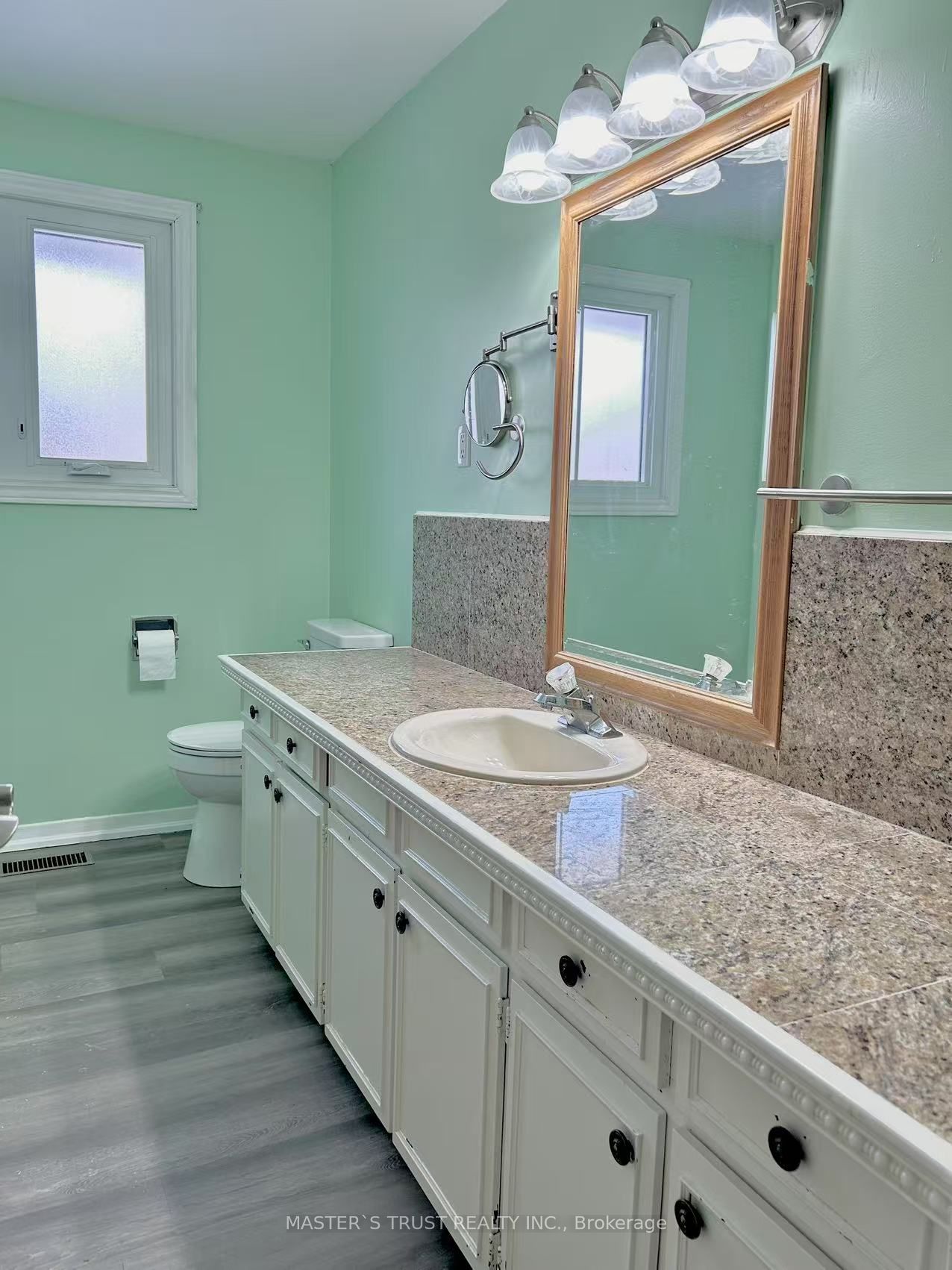 5183 Cherryhill Crescent Property Photo 24