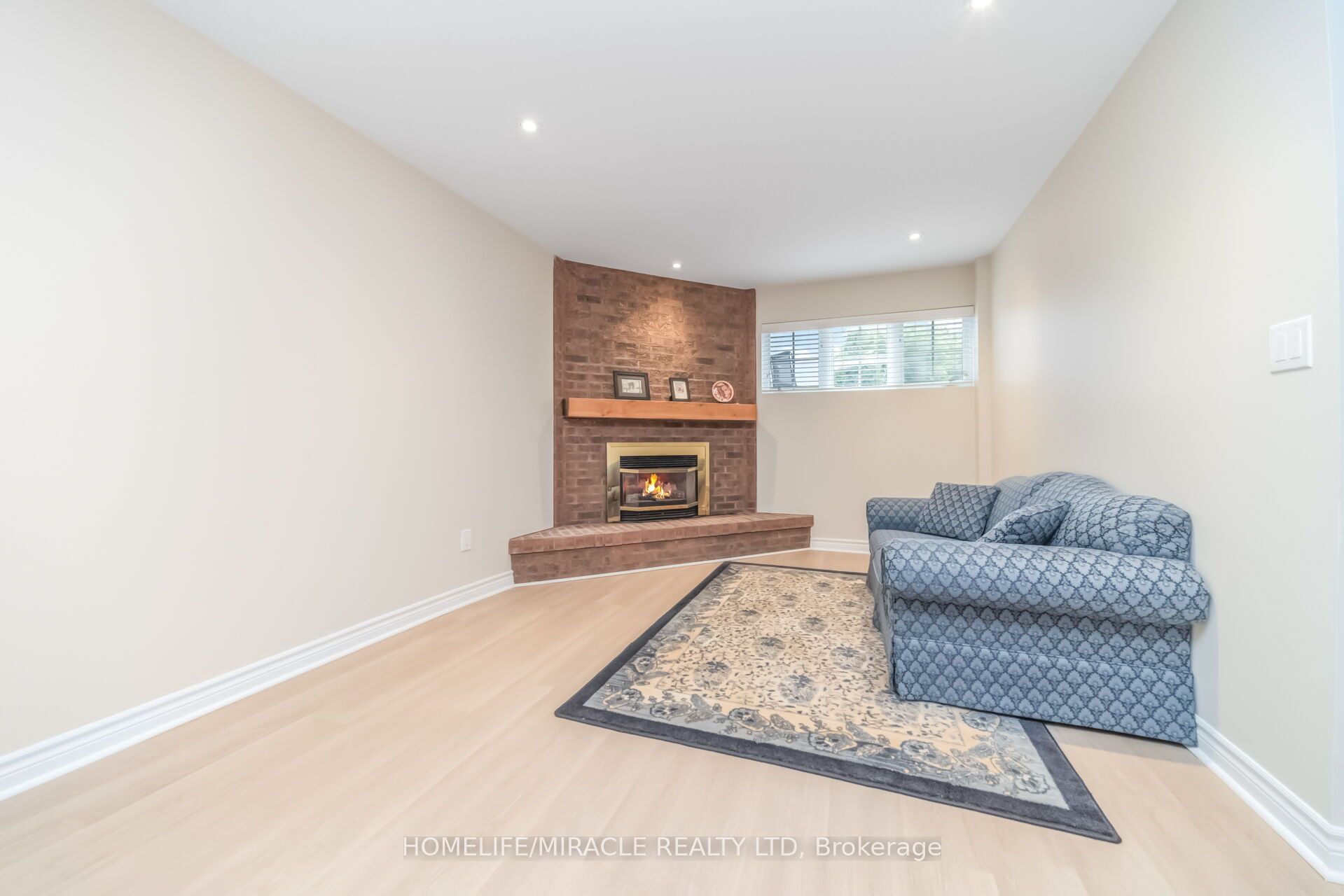 37 Blackthorn Lane Property Photo 25