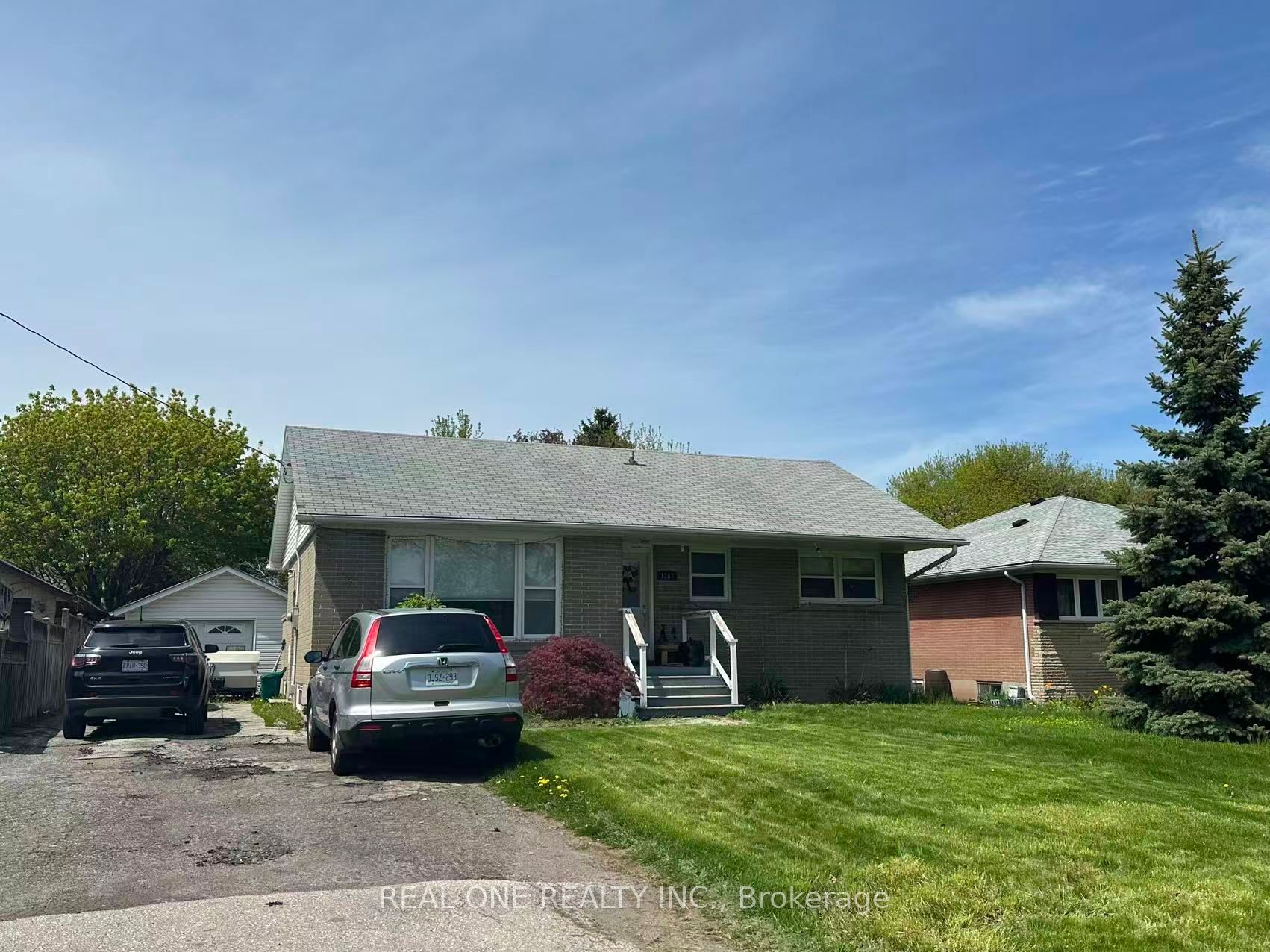 1387 Selkirk Avenue Lower Property Photo 1