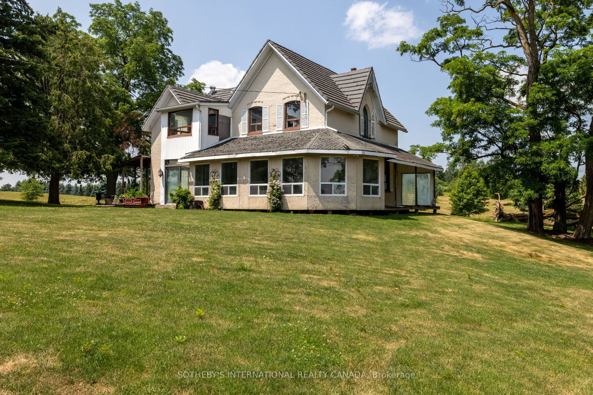 15366 The Gore Road Property Photo 1