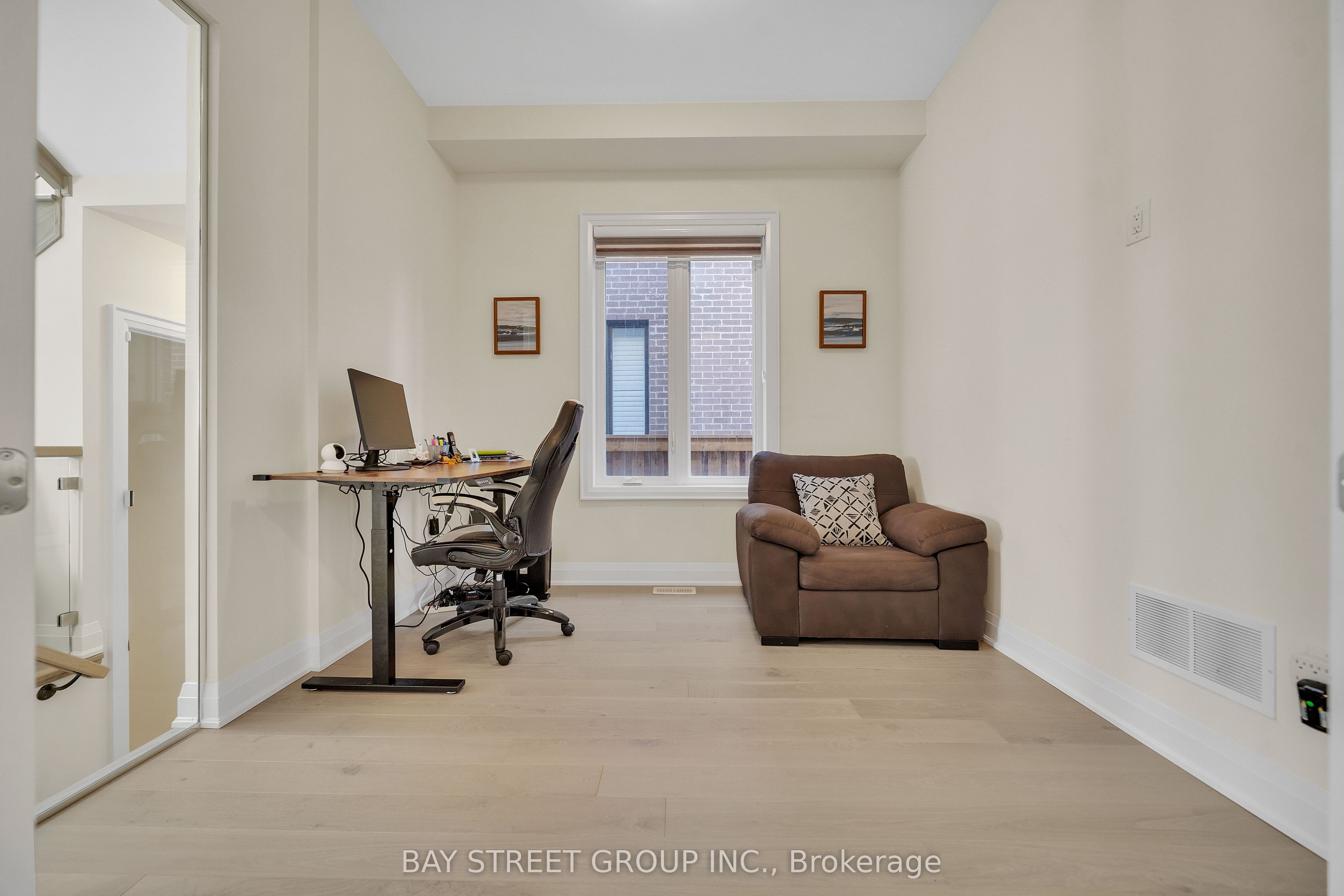 2411 Saw Whet Boulevard Property Photo 17