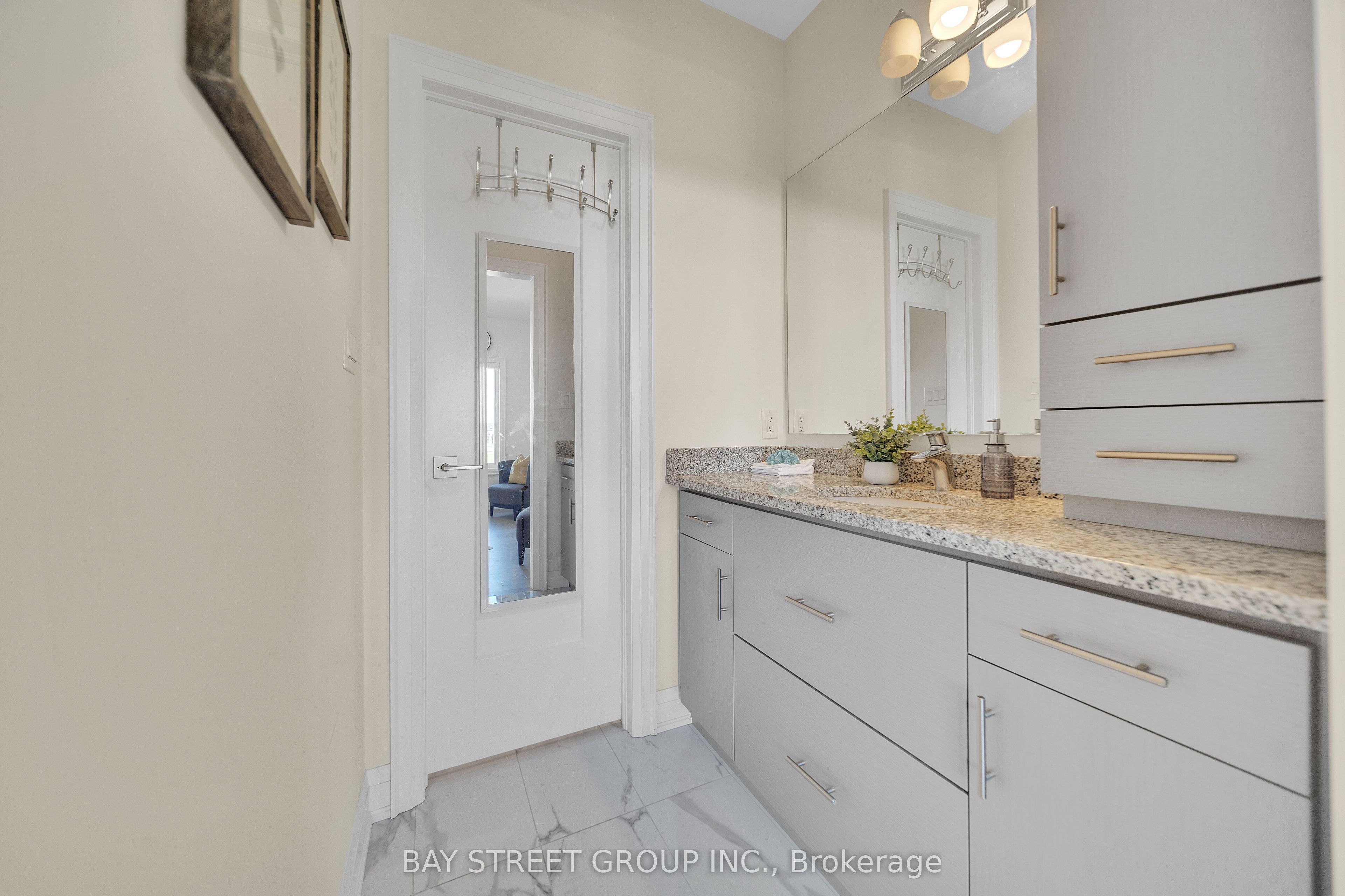 2411 Saw Whet Boulevard Property Photo 31