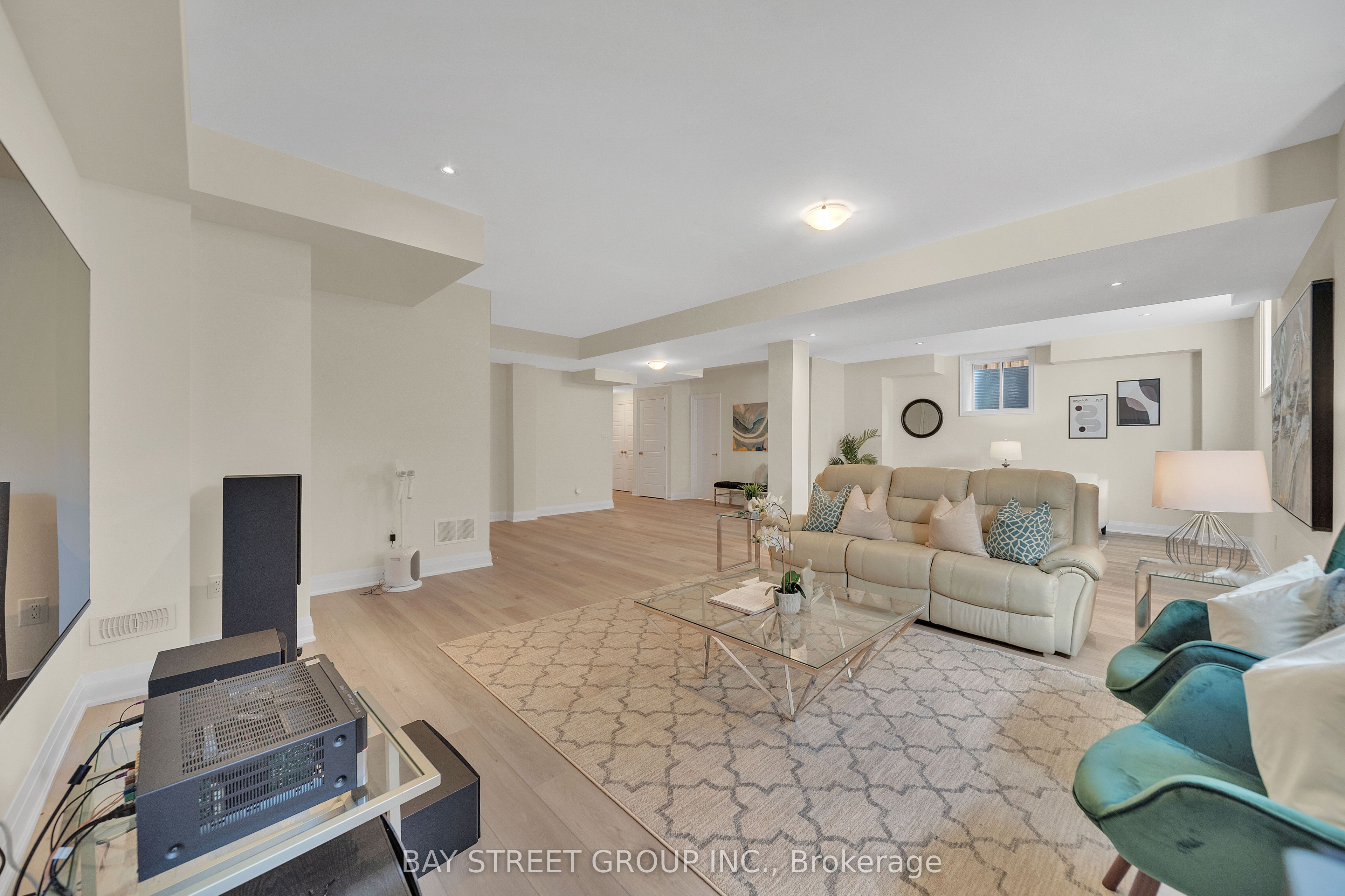 2411 Saw Whet Boulevard Property Photo 36