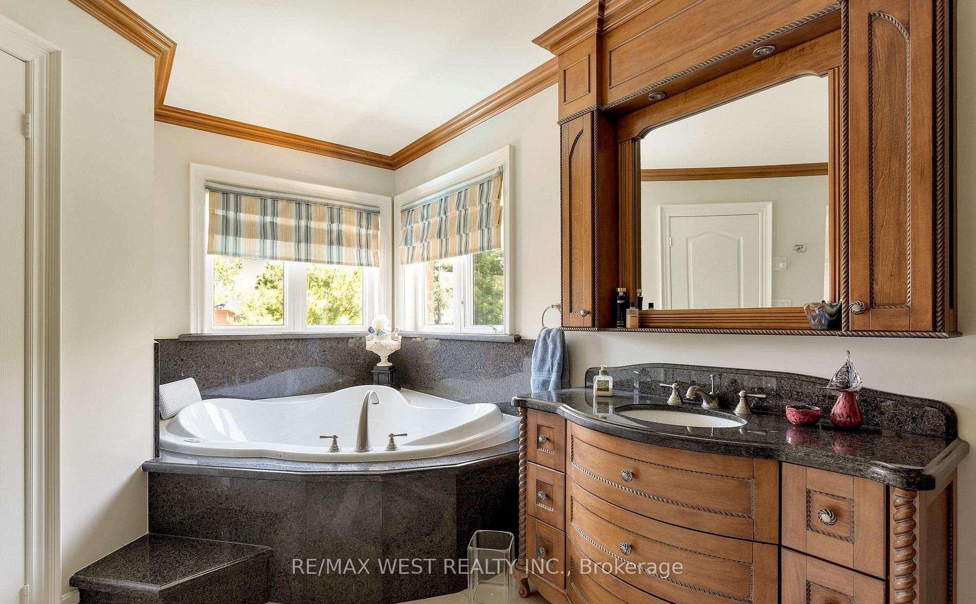 3338 Fox Run Circle Property Photo 23