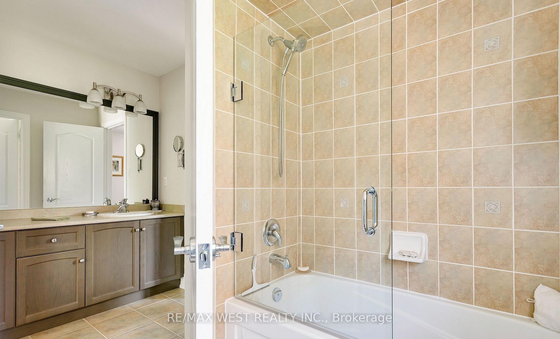 3338 Fox Run Circle Property Photo 30
