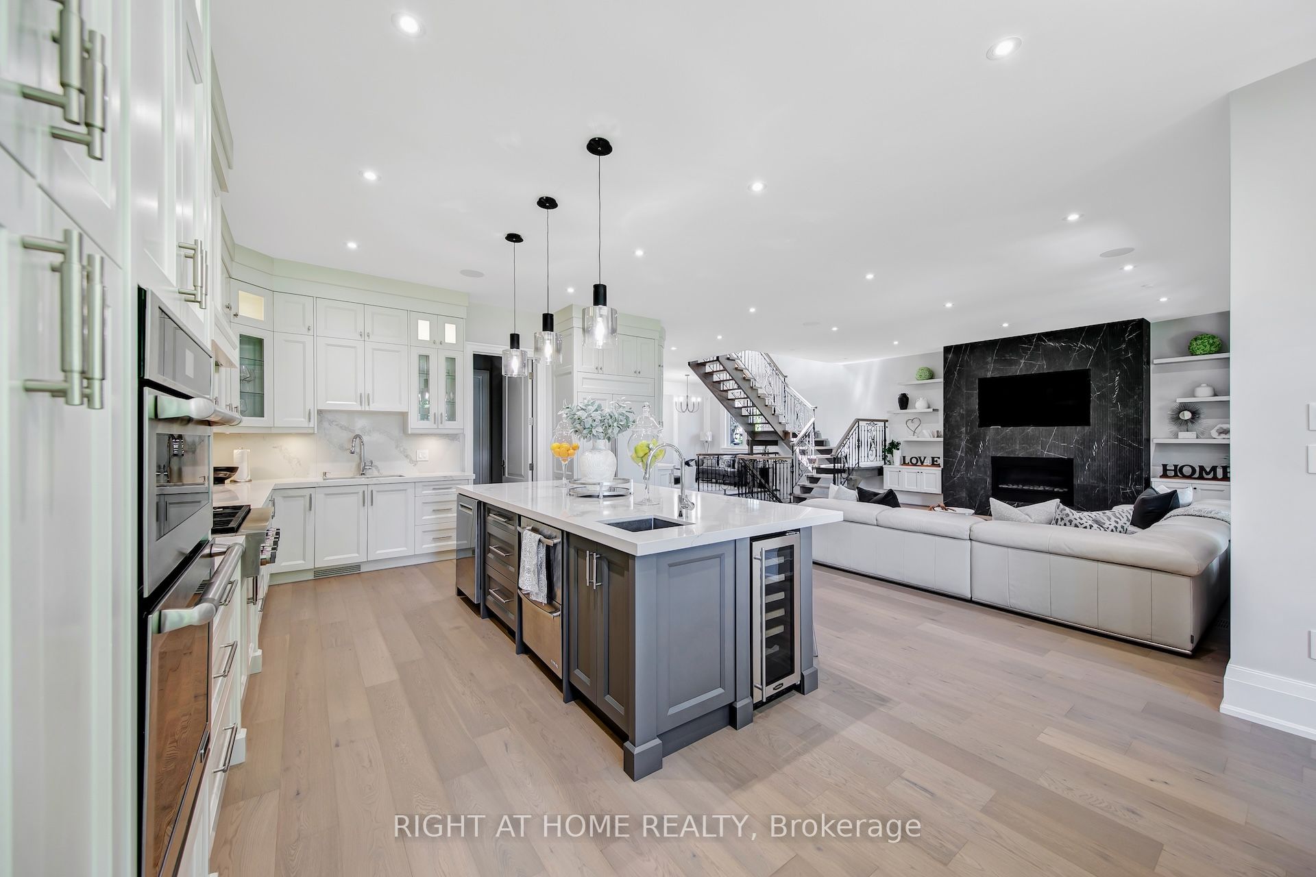 484 Avonwood Drive Property Photo 11