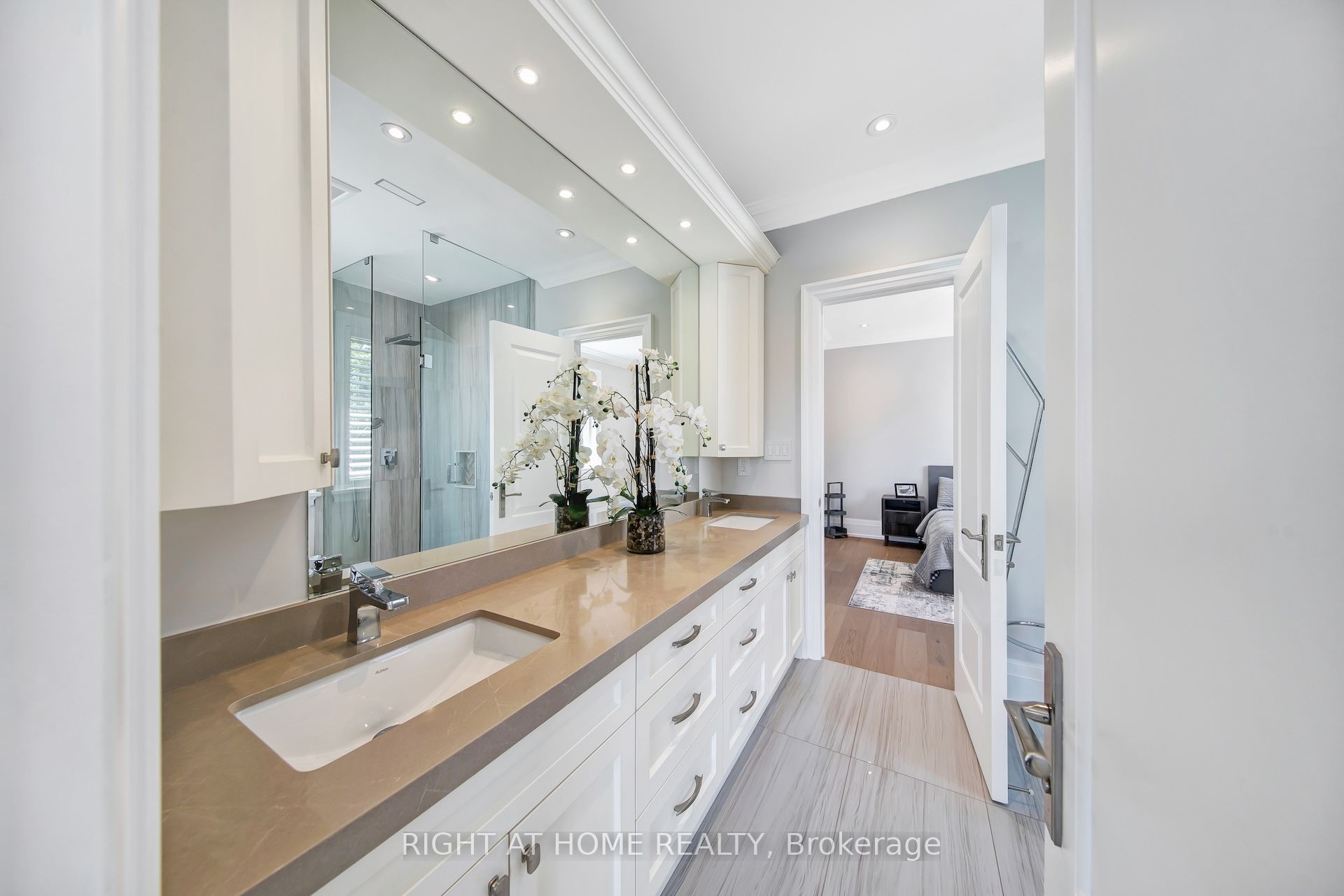 484 Avonwood Drive Property Photo 17