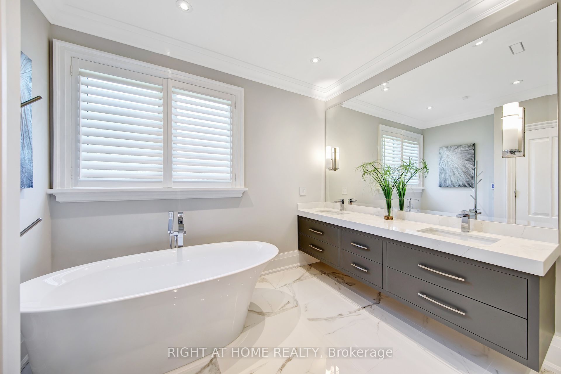 484 Avonwood Drive Property Photo 24