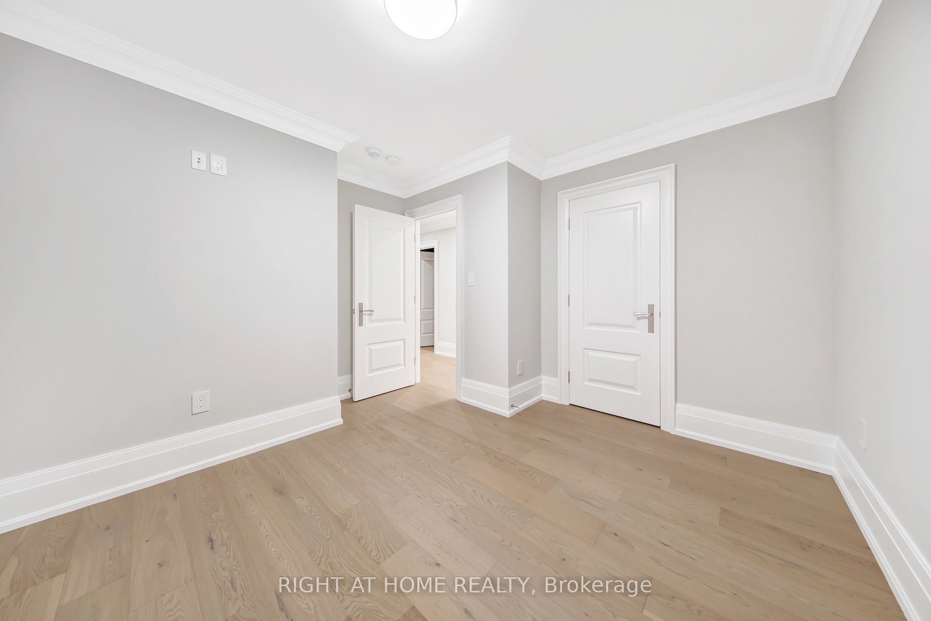 484 Avonwood Drive Property Photo 33