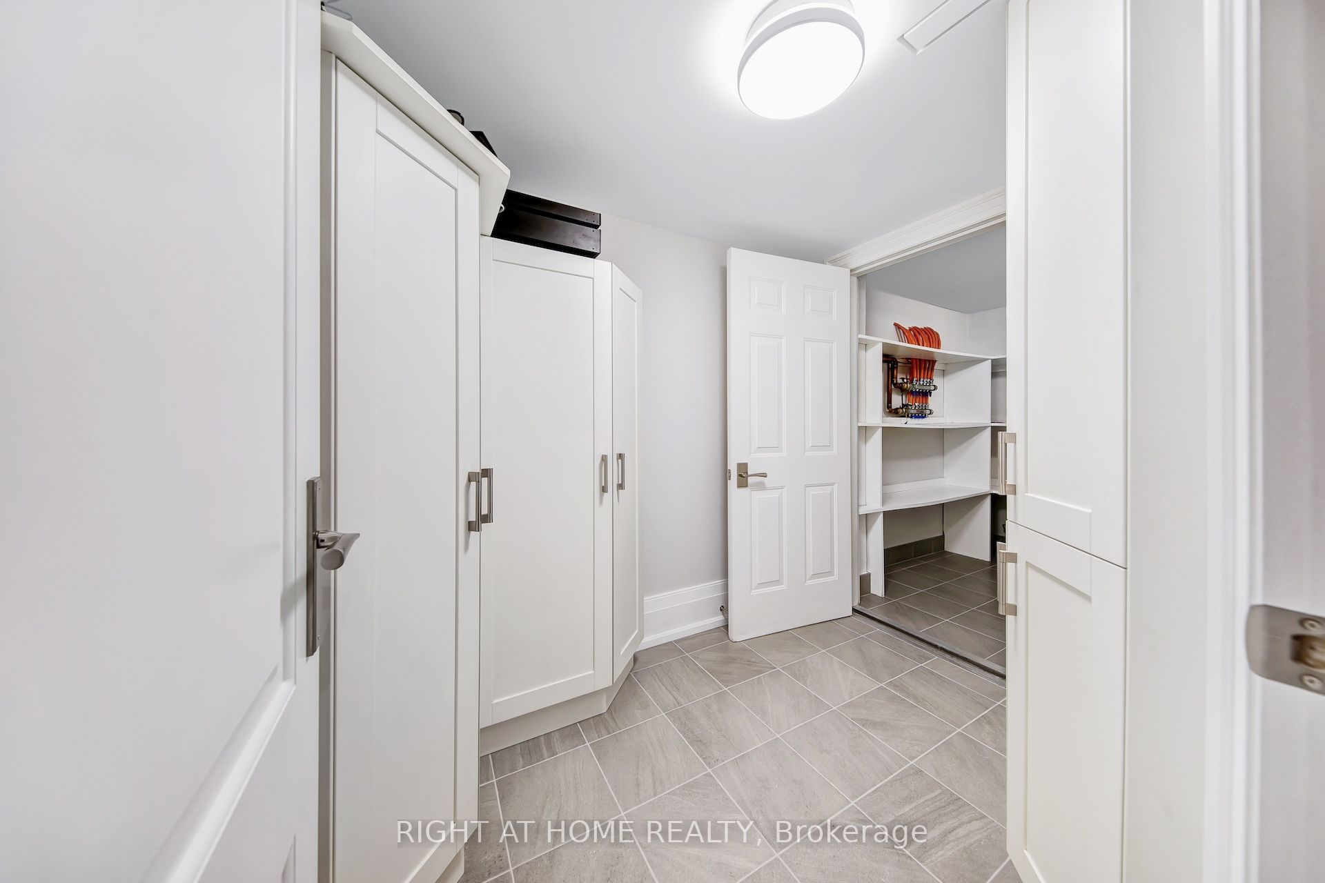 484 Avonwood Drive Property Photo 34