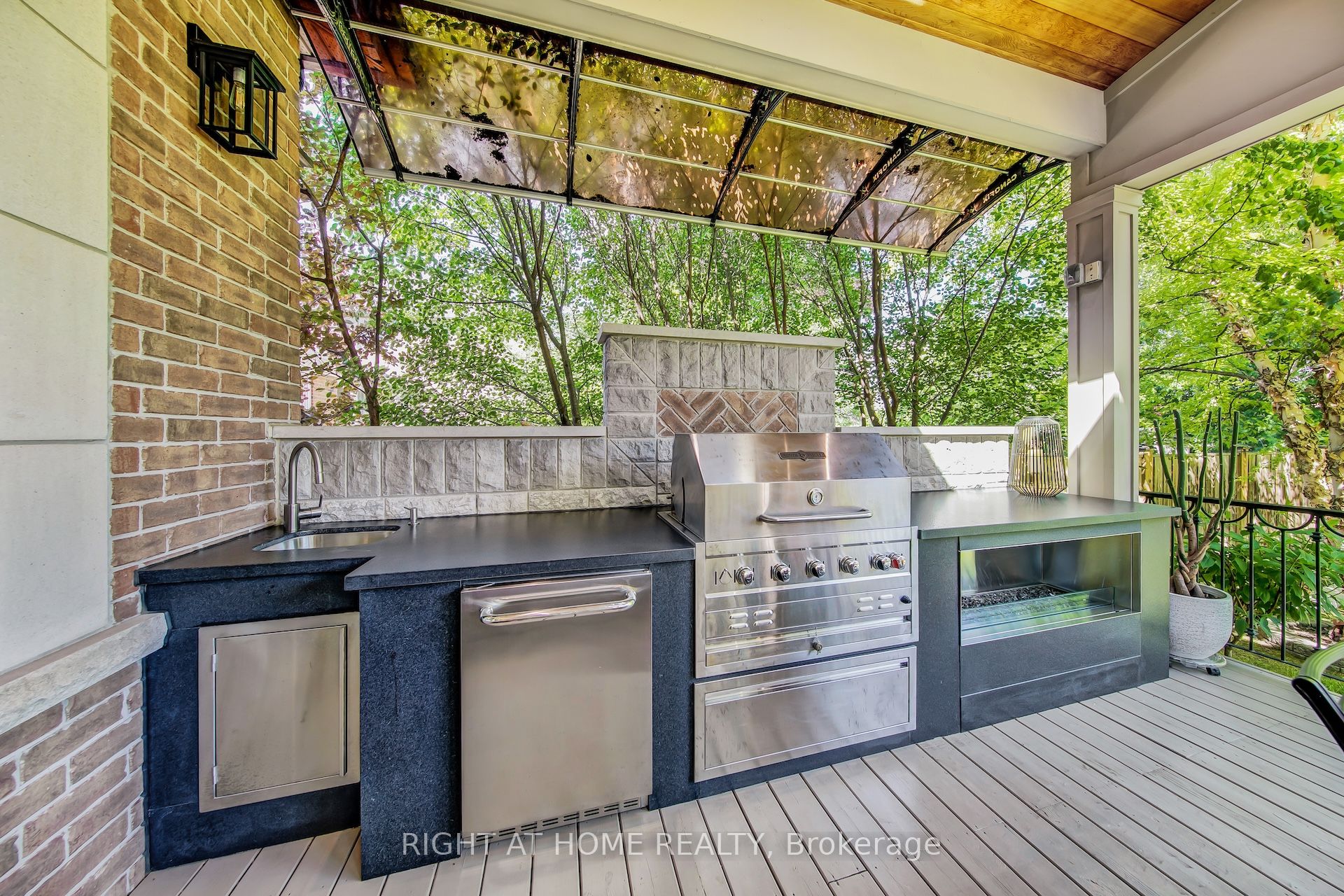 484 Avonwood Drive Property Photo 37