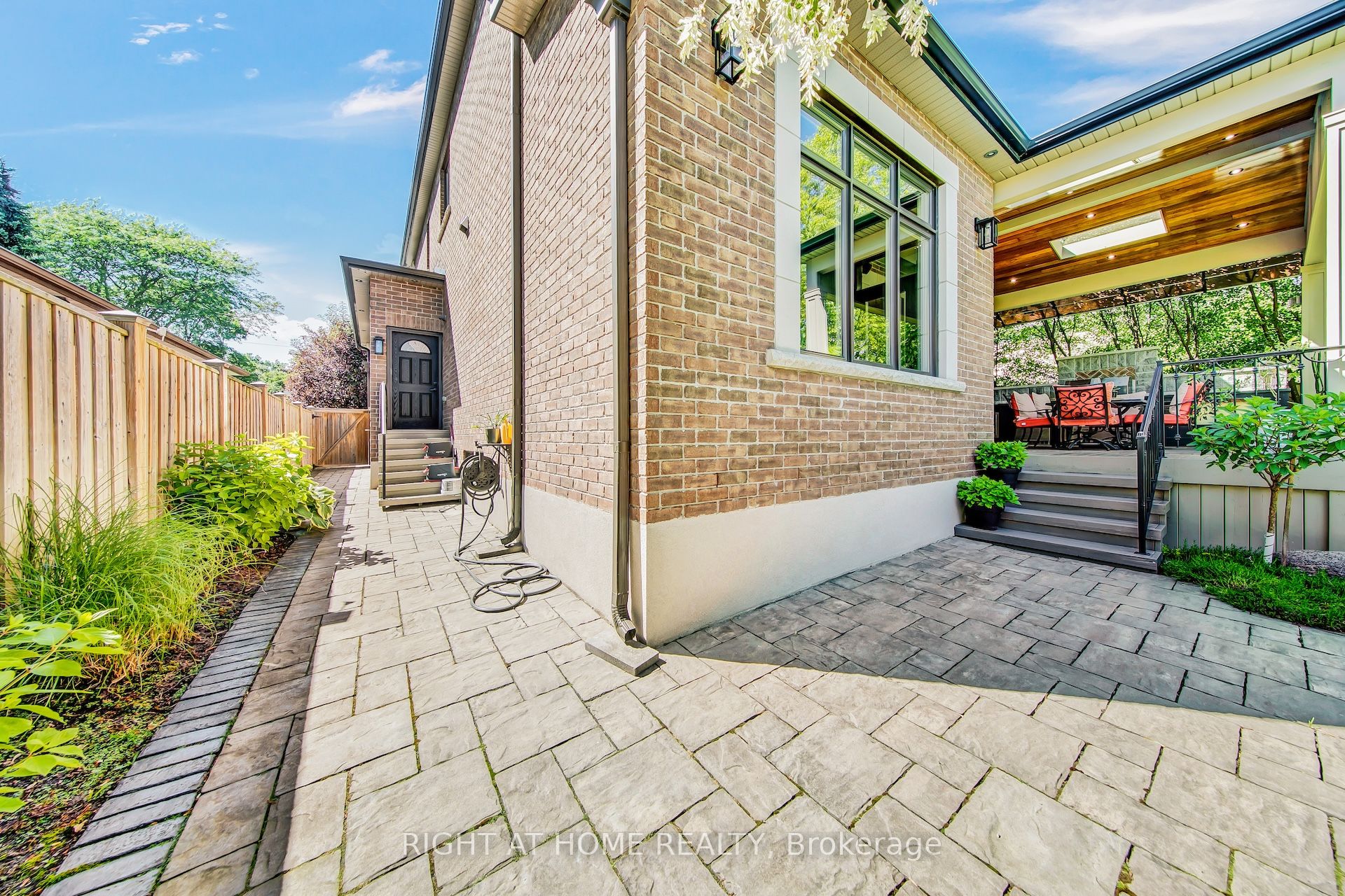 484 Avonwood Drive Property Photo 39