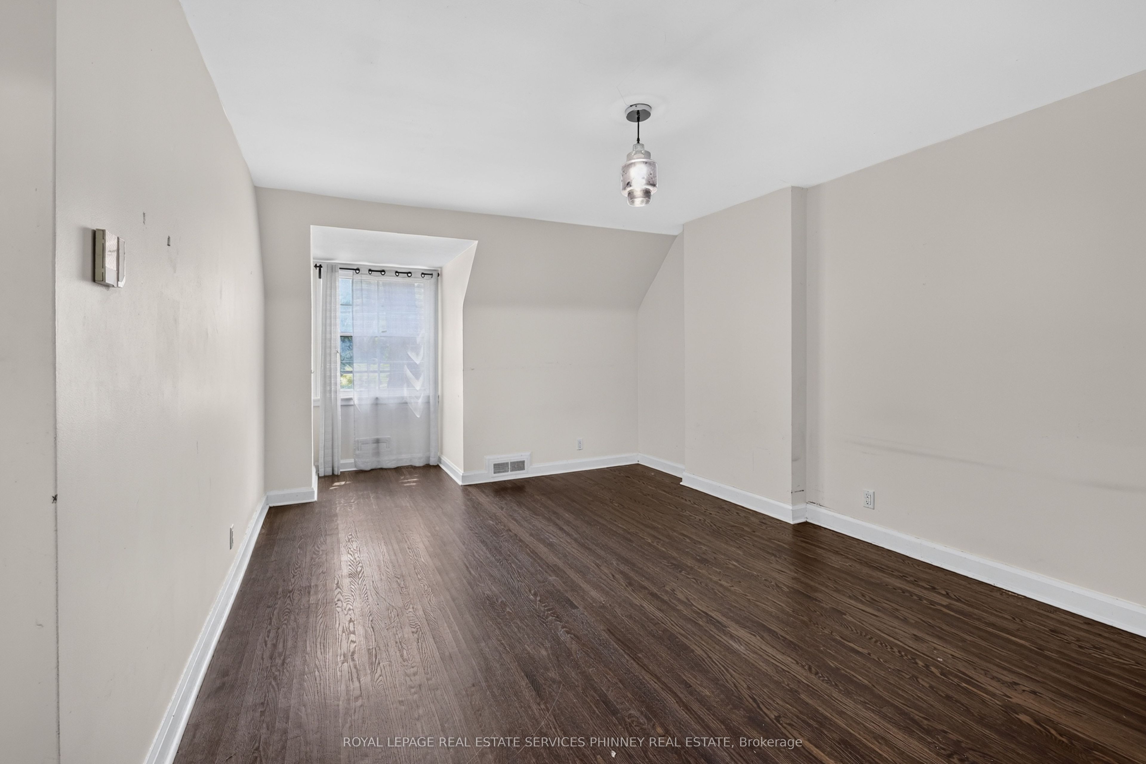 52 Valecrest Drive Property Photo 14