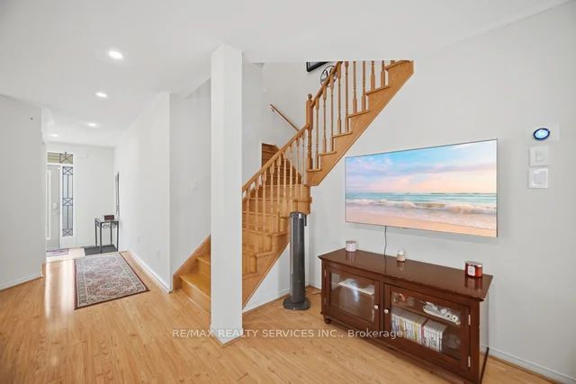 19 Thornbush Boulevard Property Photo 19
