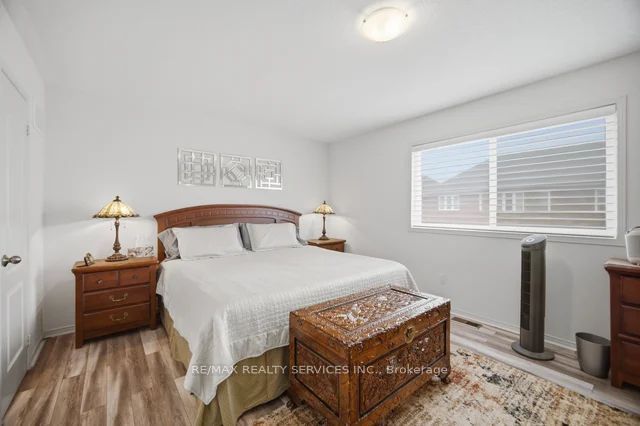 19 Thornbush Boulevard Property Photo 22