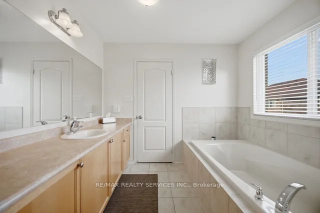 19 Thornbush Boulevard Property Photo 26