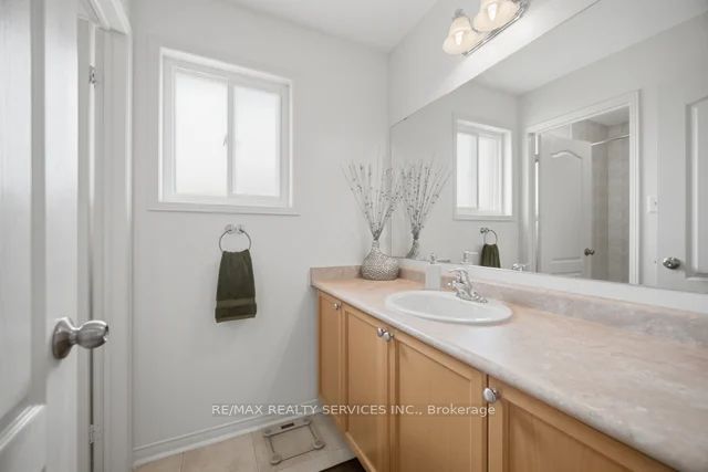 19 Thornbush Boulevard Property Photo 34